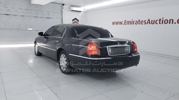 Lincoln Town 2011 2LNBL8CV0BX755963 Image 26