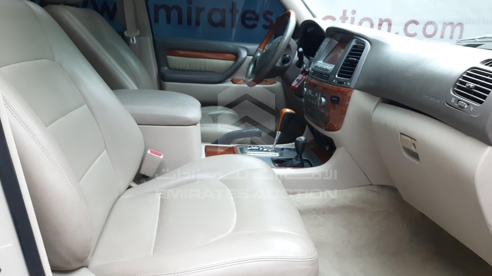 2004 LEXUS LX 470 VIN: JTJHT00W543537432