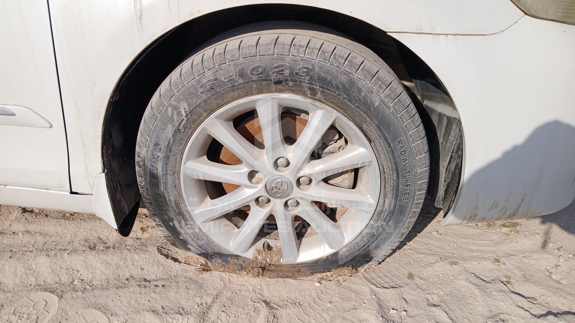 2010 TOYOTA CAMRY VIN: 6T1BE42K4AX661880
