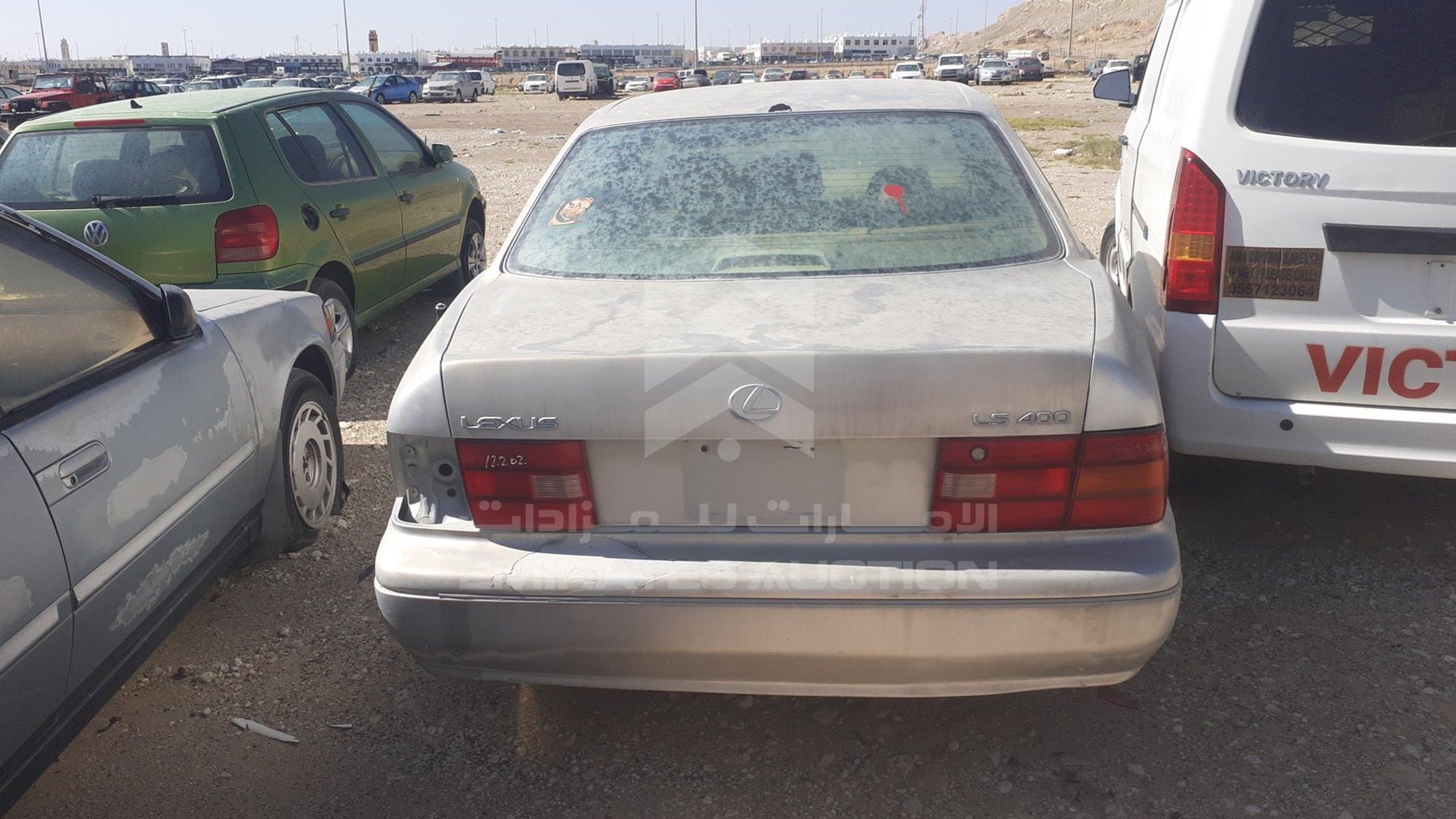 1999 LEXUS LS400 VIN: JT153UF2000007529