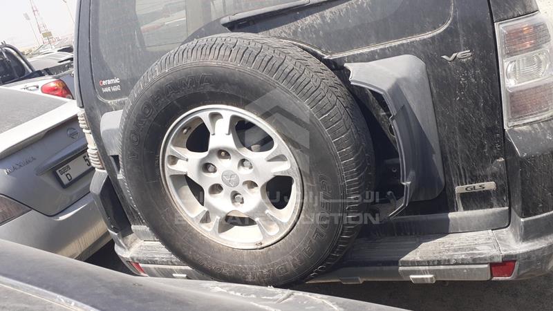 JMYLRV93W8J706001 Auction: EmiratesAuction Lot: 408570 JMYLRV93W8J706001 Mitsubishi Pajero 2008 BLACK Photo 19