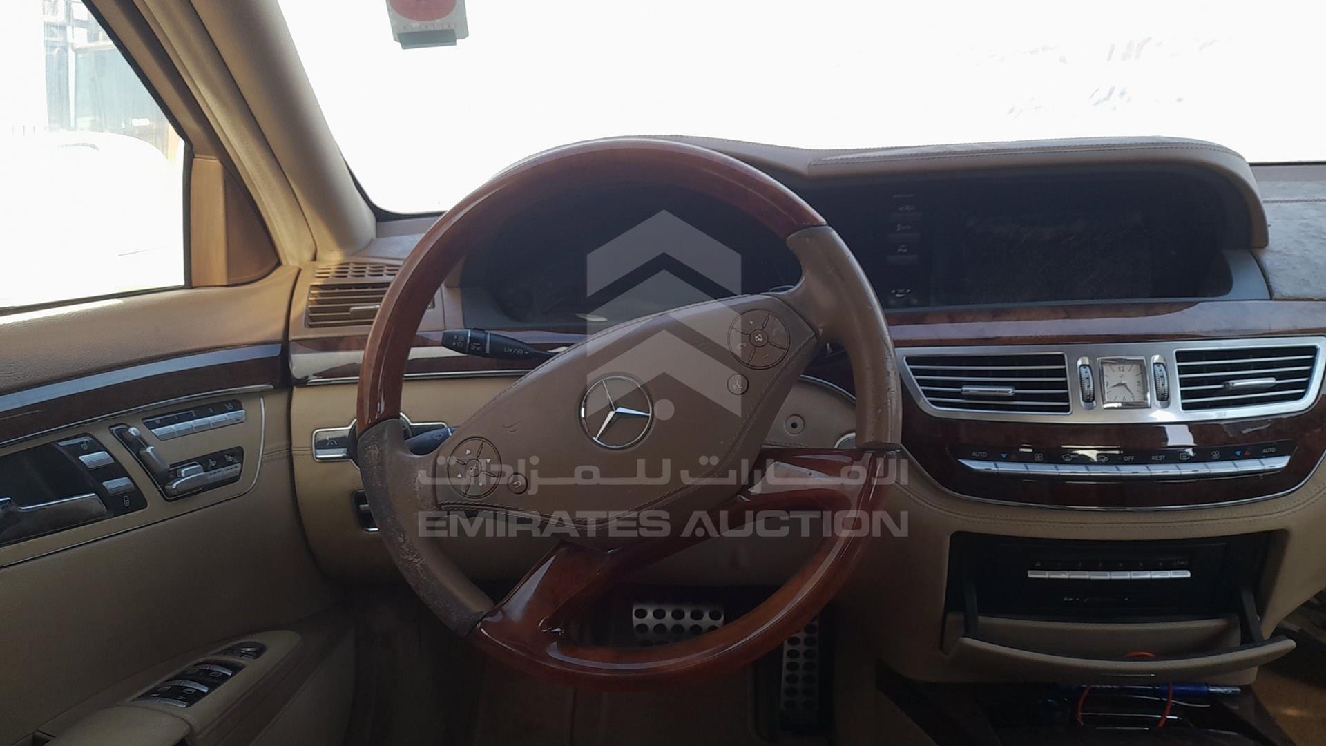 2011 MERCEDES S 500 VIN: WDDNG7BB5BA352292