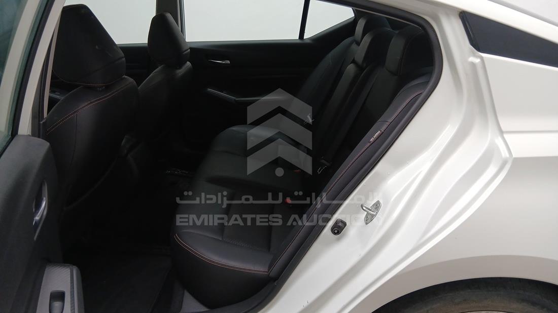 نيسان التيما 2019 — زاوية الراكب الخلفي اليسرى — صورة 22