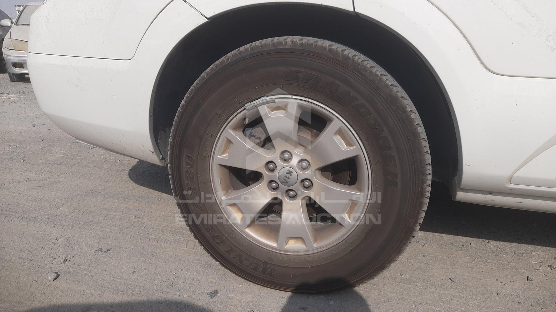 2015 KIA MOHAVE VIN: KNAKM8110F5127780