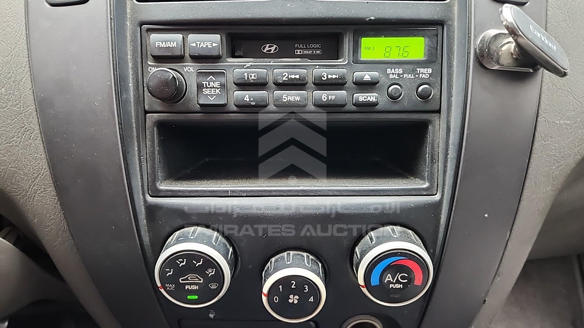 2007 HYUNDAI TUCSON VIN: KMHJM81B97U571167