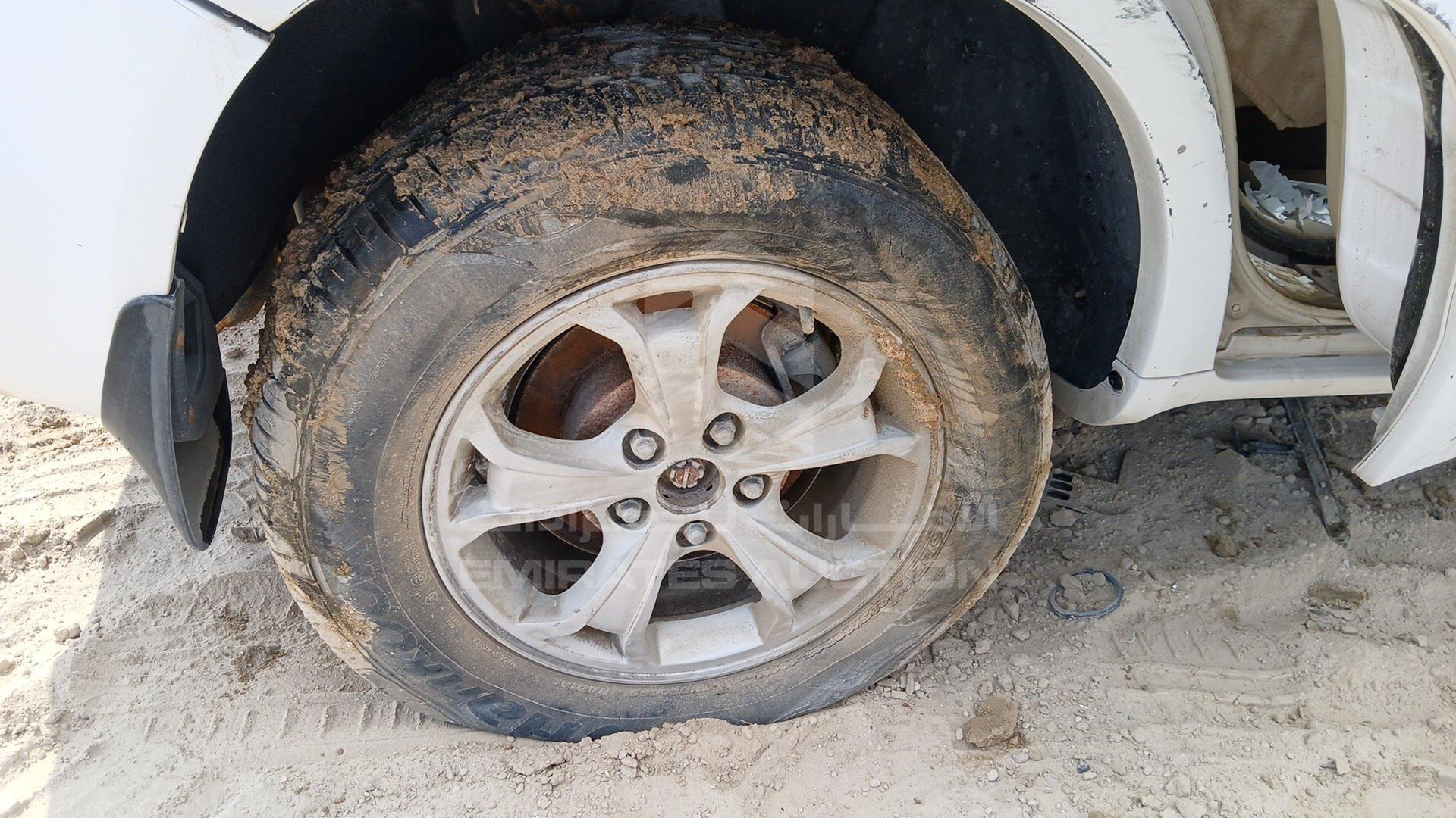 2009 HYUNDAI TUCSON VIN: KMHJM81B49U047461