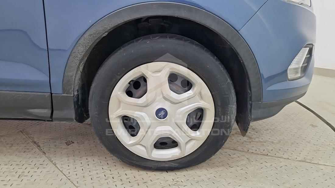 فورد اسكيب 2019 — الإطار الأمامي الأيمن — صورة 33