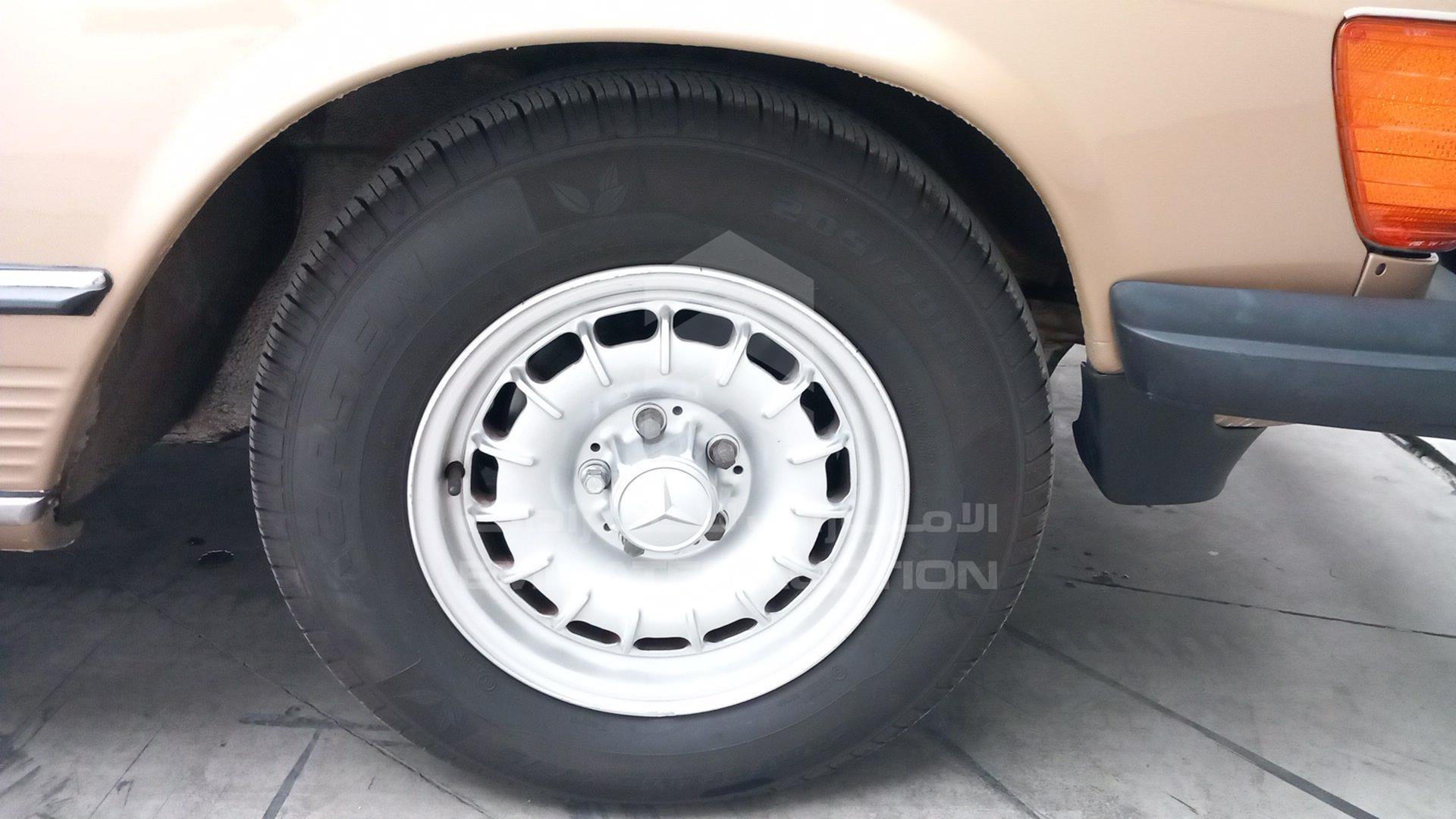 1983 MERCEDES SL 380 VIN: WDBBA45A2DB024288