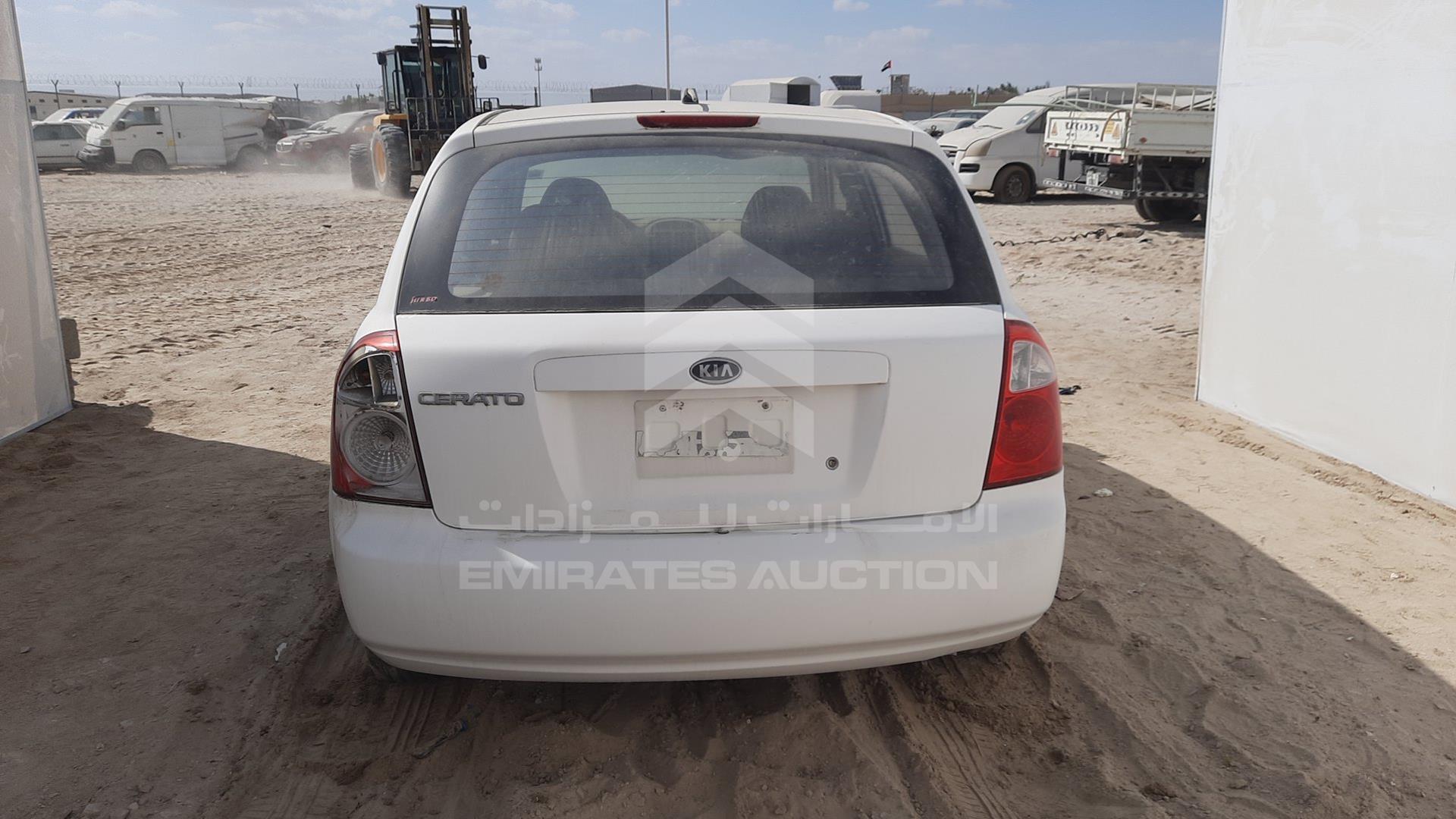2005 KIA CERATO VIN: KNAFE242455118028