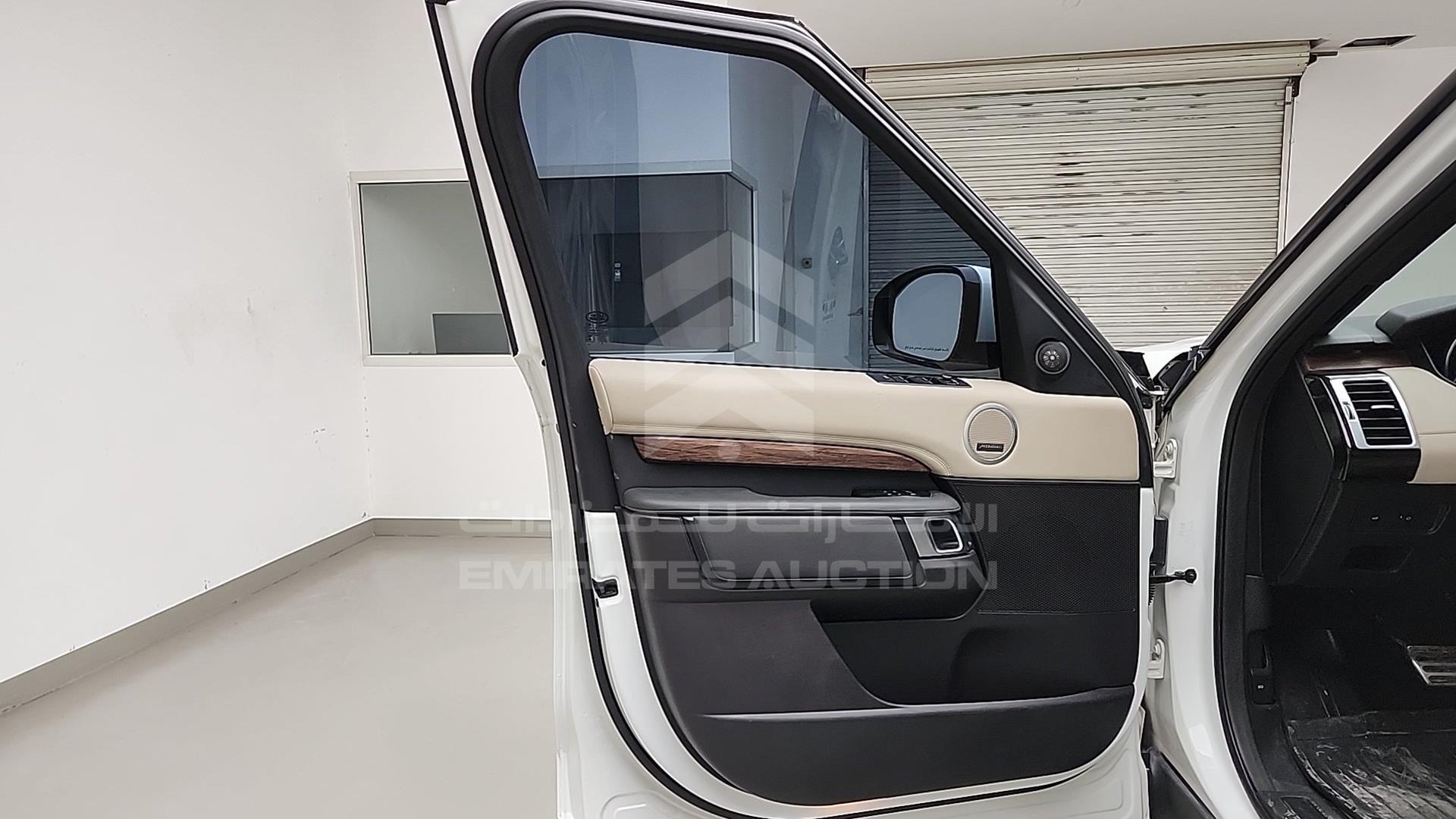 2017 LAND ROVER DISCOVERY VIN: SALRA2BV6HA002276