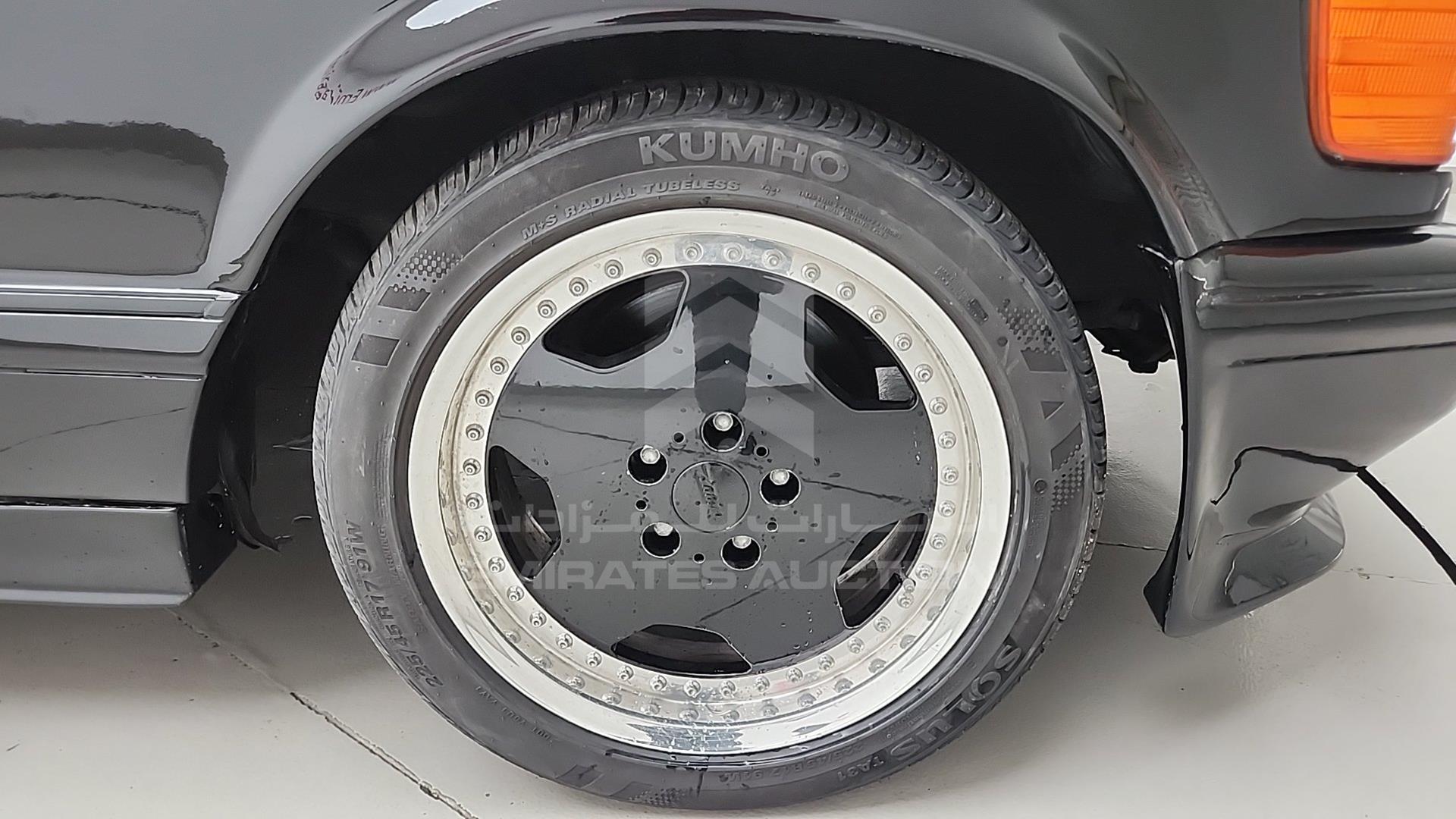 1989 MERCEDES 560 SEC VIN: WDBCA45E3KA487048
