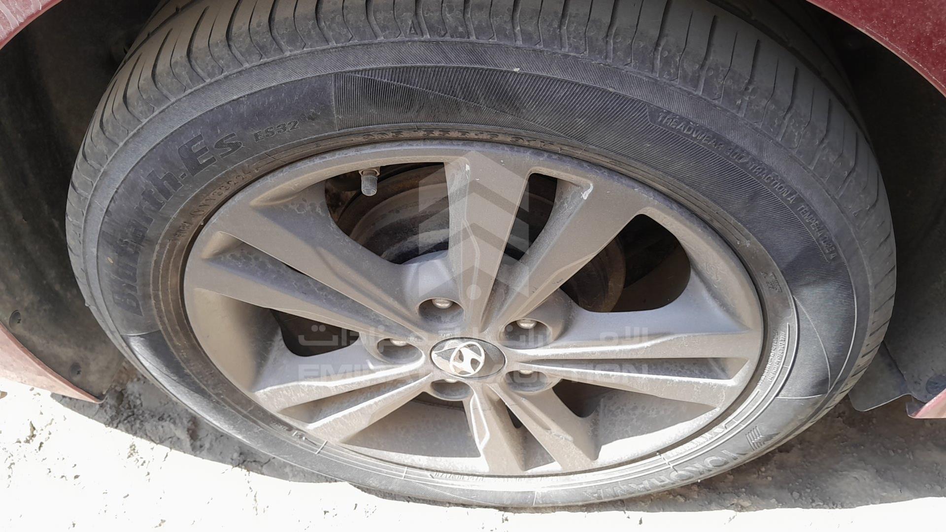 2017 HYUNDAI ELANTRA VIN: 5NPD84LF6HH196963