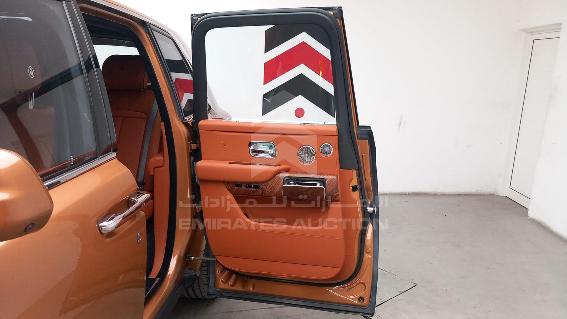 2019 ROLLS-ROYCE CULLINAN VIN: SCA689X09KU110187