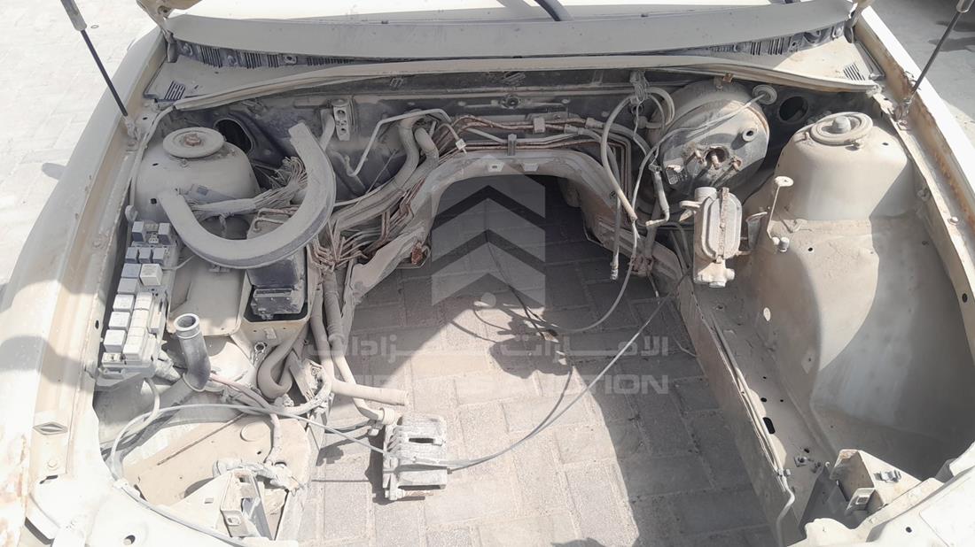 2004 Chevrolet Caprice — Engine Bay — Photo 24