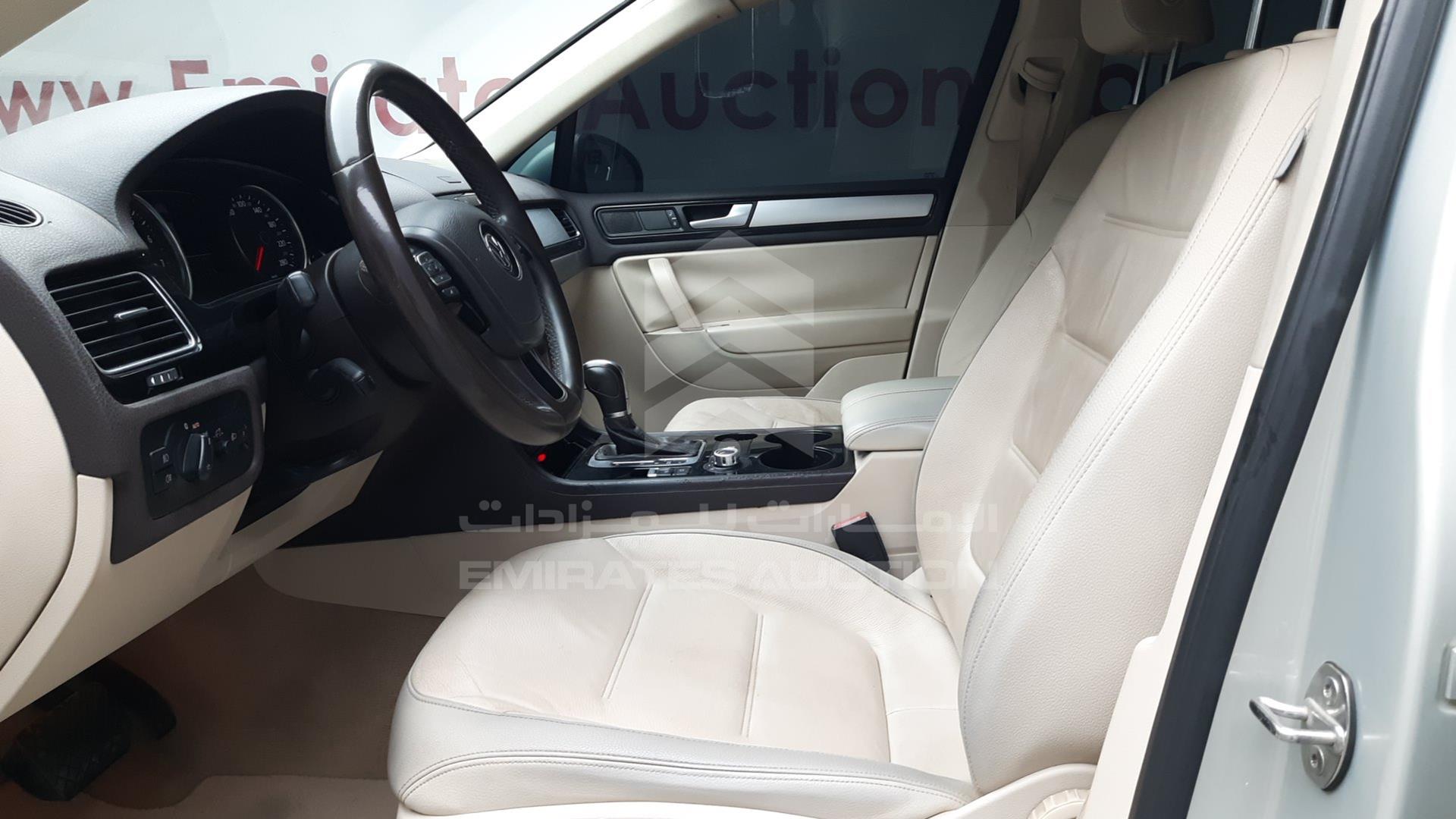 2014 VOLKSWAGEN TOUAREG VIN: WVGBC2BPXED006549