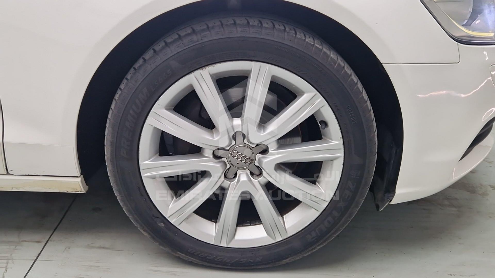 2014 AUDI A6 VIN: WAUBHCFCXEN099356
