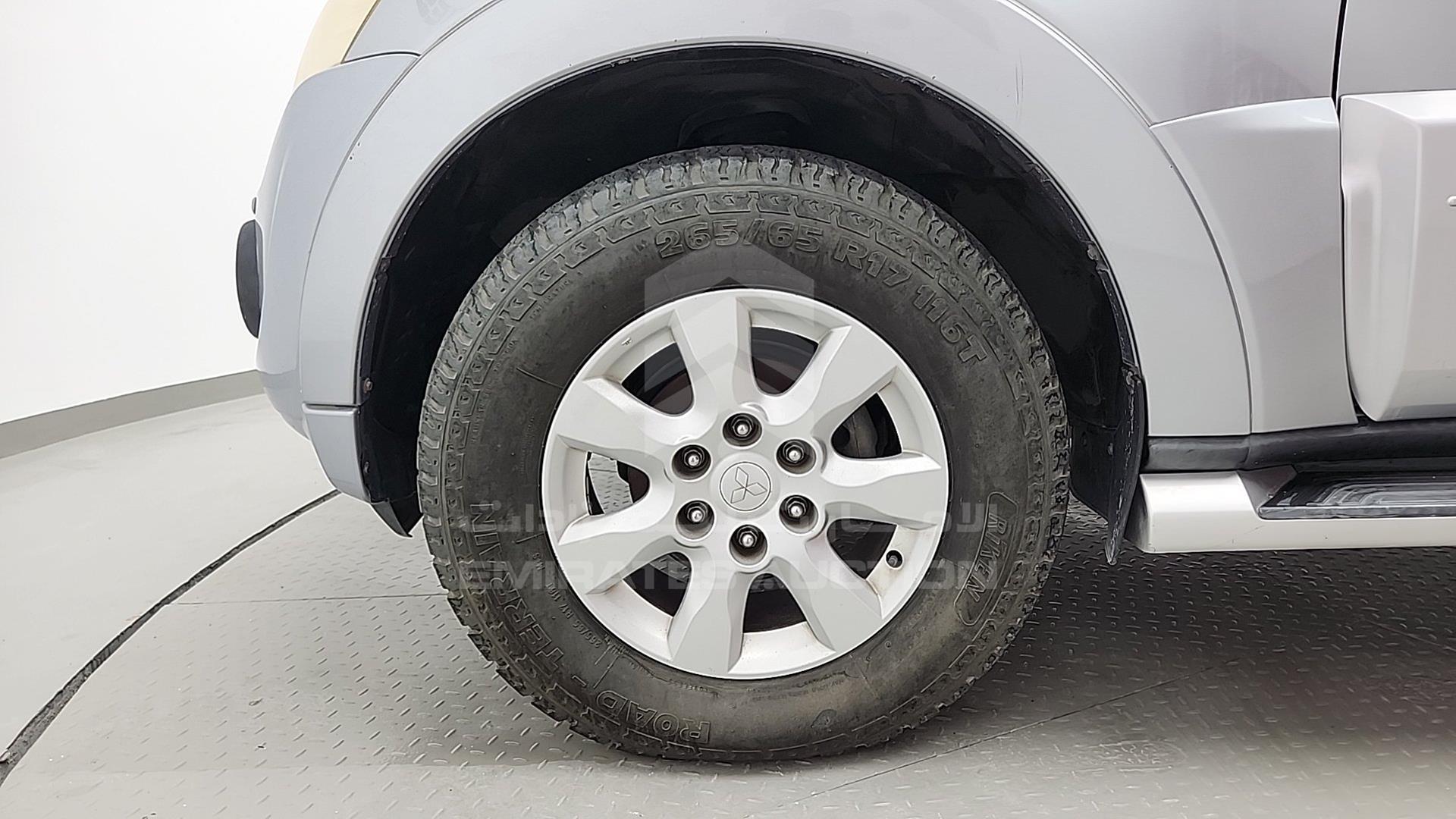 2012 MITSUBISHI PAJERO VIN: JMYLRV95WCJ703378