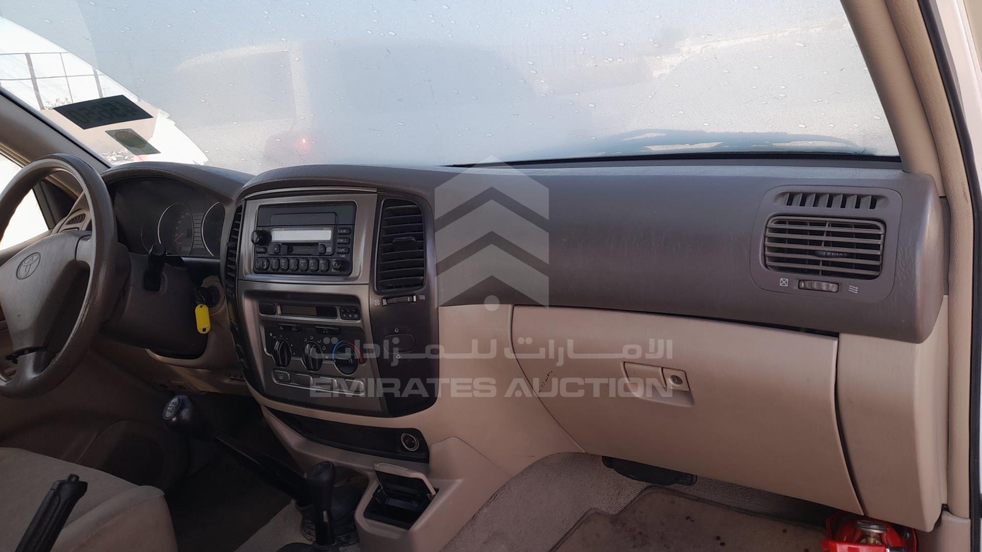 2007 TOYOTA LAND CRUISER VIN: JTGHJ09J977006847