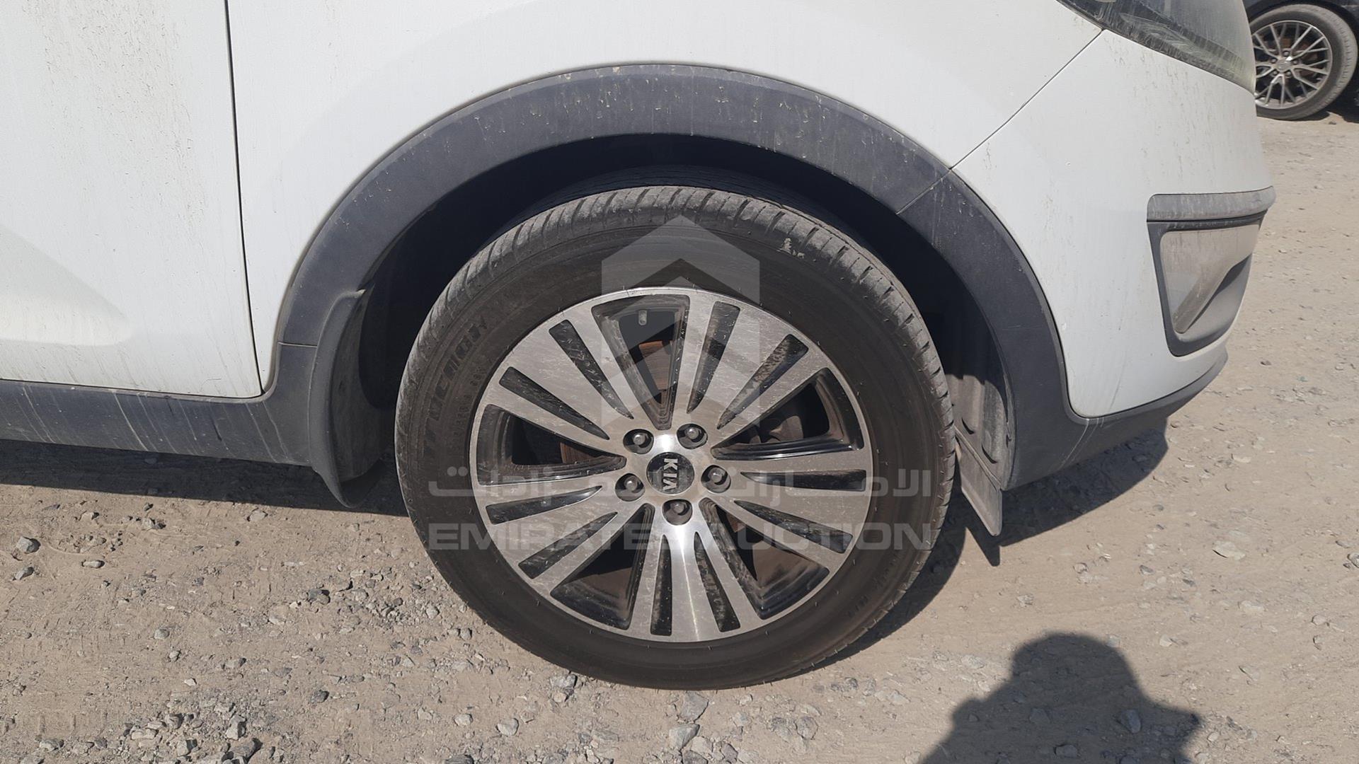 2016 KIA SPORTAGE VIN: U5YPB81A8GL730667