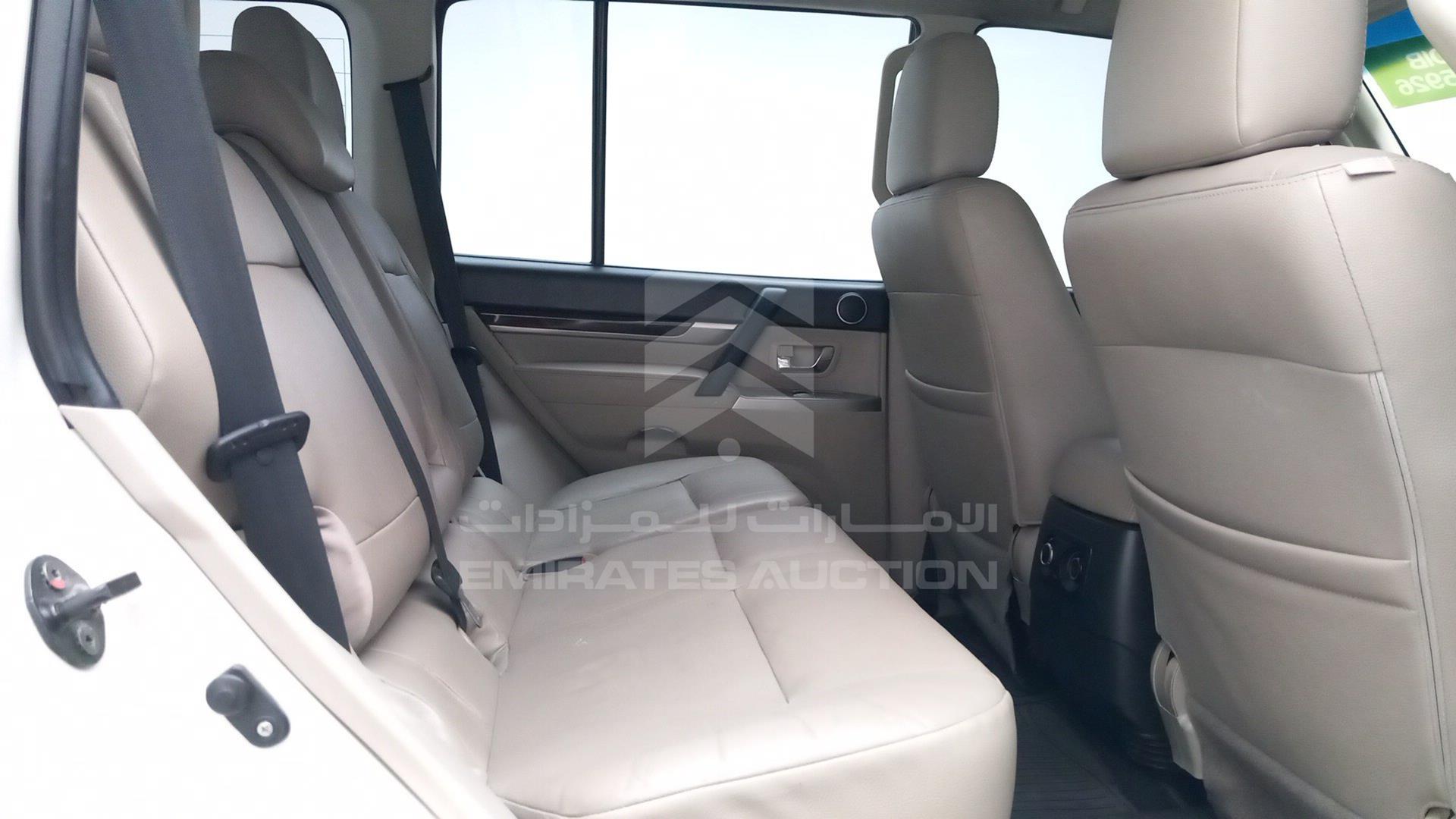2014 MITSUBISHI PAJERO VIN: JMYLRV95WEJ703780