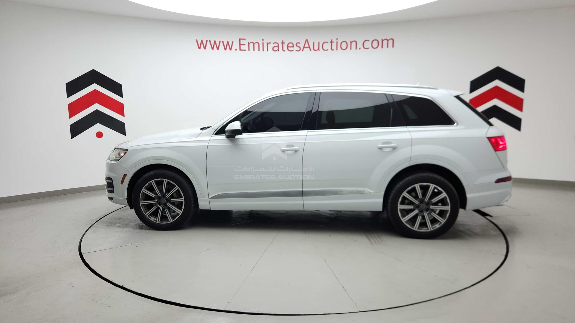 2017 AUDI Q7 VIN: WA1LAAF75HD026709