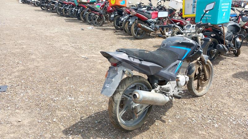 9C2MC3502FR350165 Auction: EmiratesAuction Lot: 406828 9C2MC3502FR350165 Honda CBX 250 Twister 2015 BLACK Photo 8
