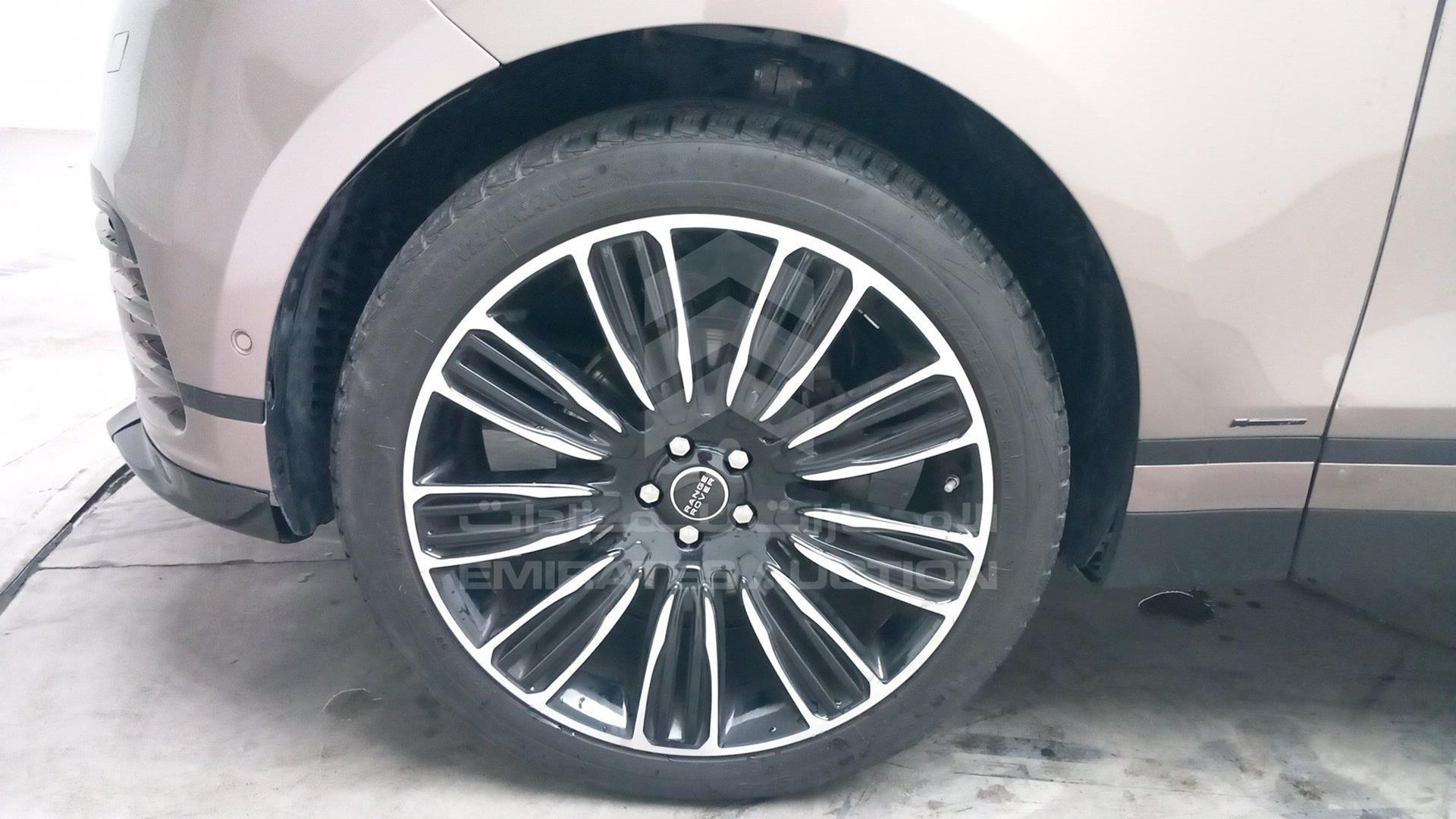 2019 RANGE ROVER VELAR VIN: SALYA2BX7KA223325