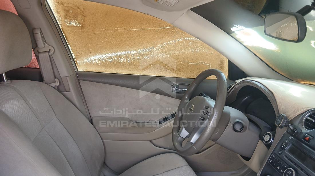 نيسان التيما 2008 — الباب الأمامي الأيسر — صورة 10