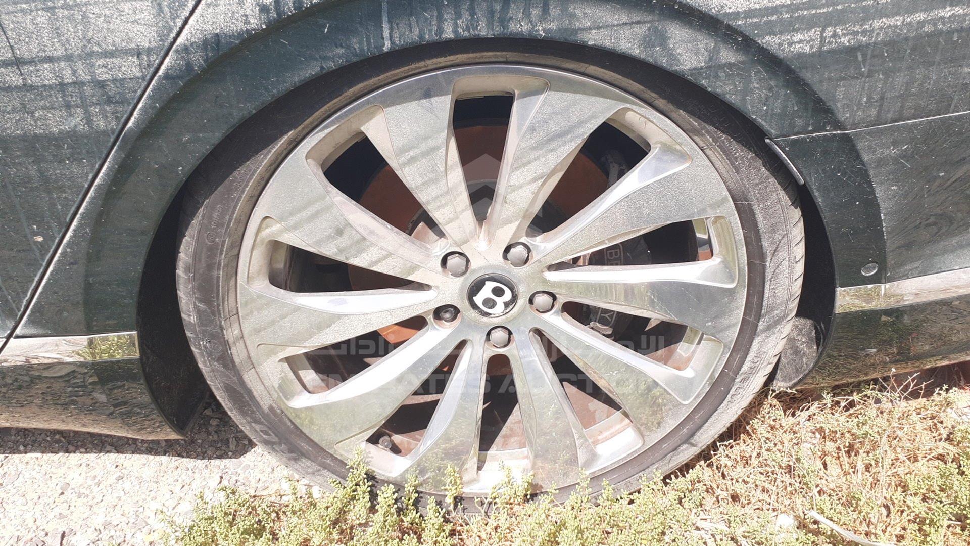 2022 BENTLEY FLYING SPUR VIN: SCBB15ZG1NC095485