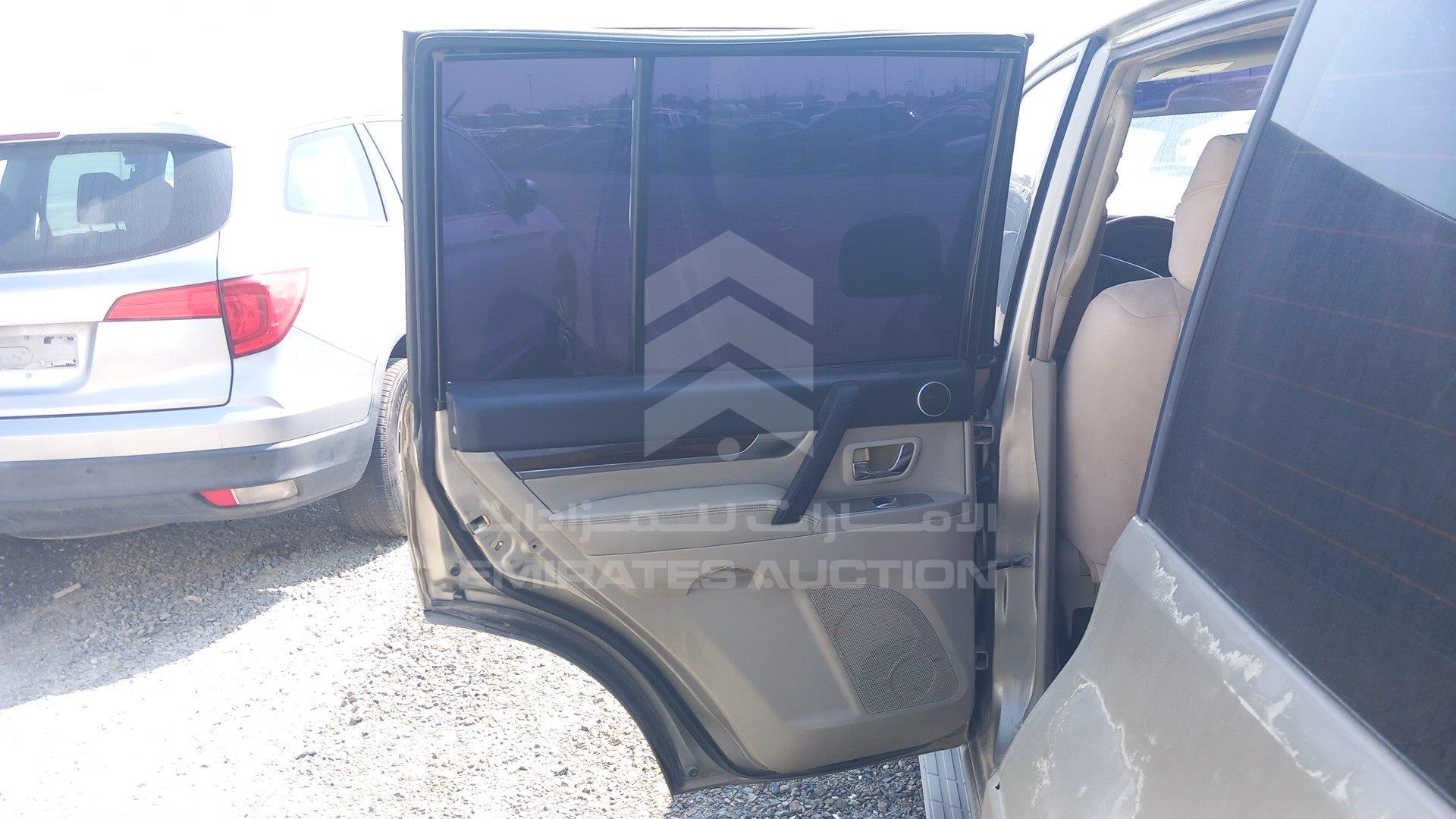 JMYLRV93W9J709996 - 2009 Mitsubishi Pajero - #undefined
