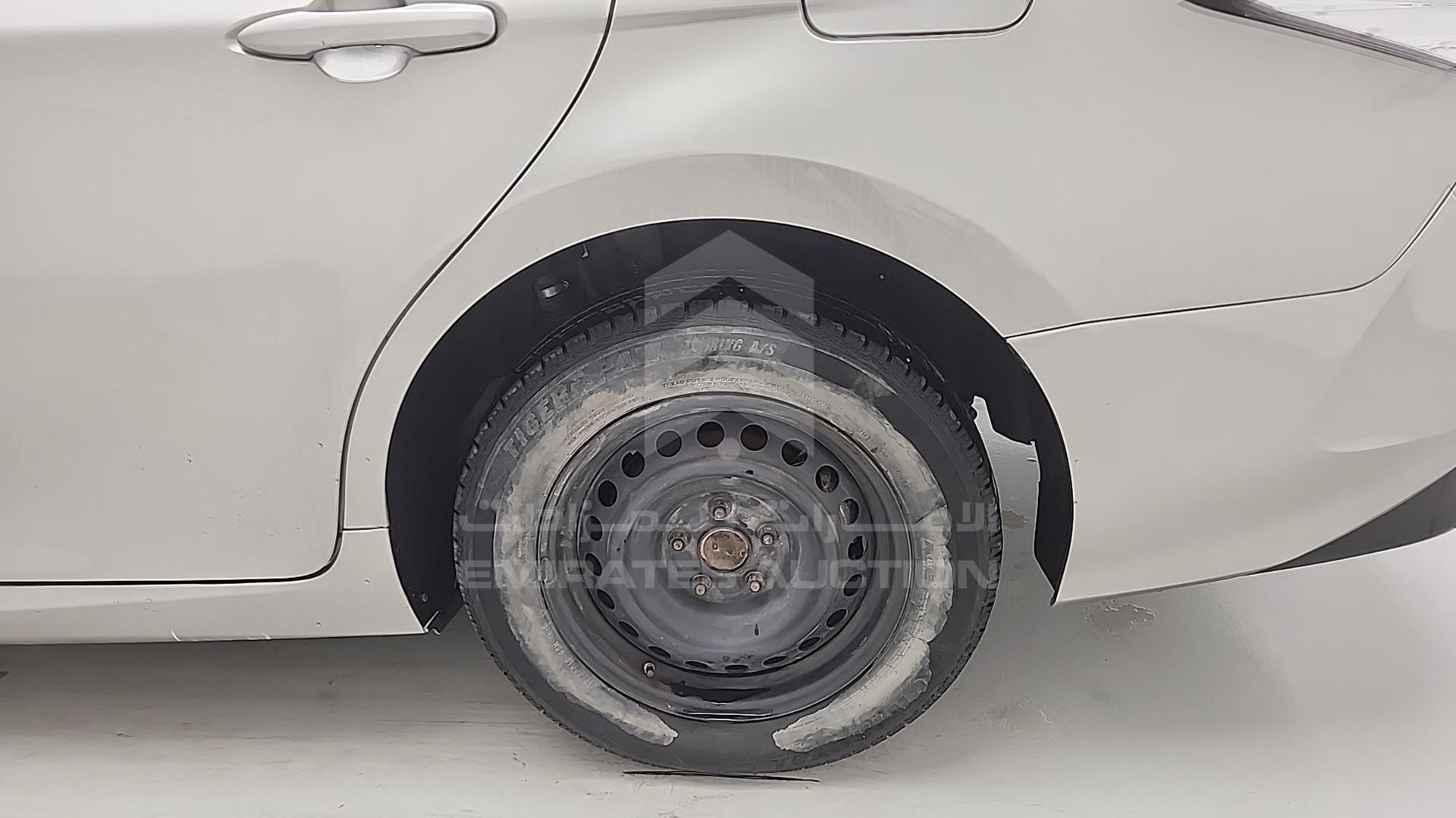 2018 TOYOTA CAMRY VIN: JTNBF9HK2J3009487