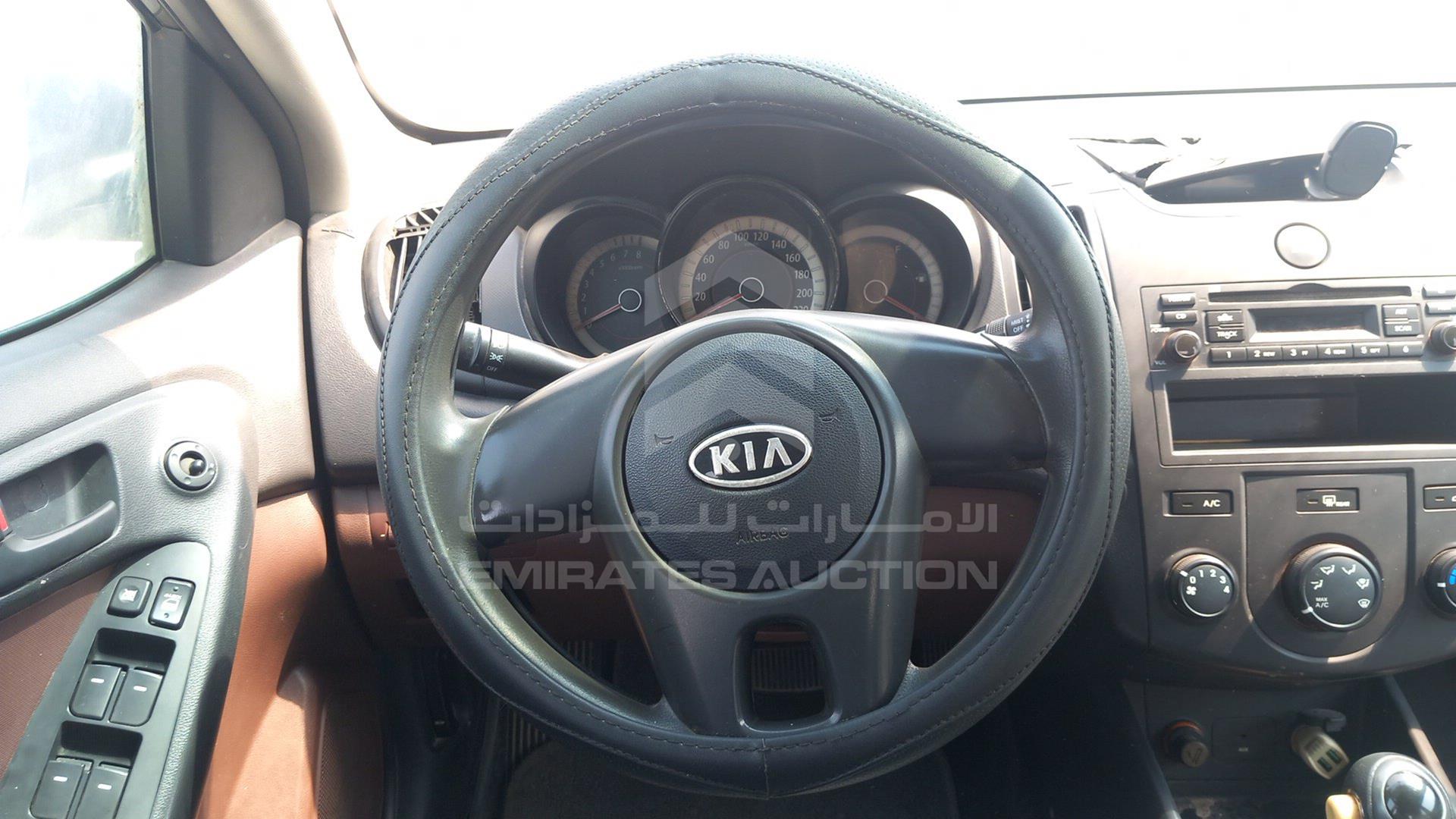 2013 KIA CERATO VIN: KNAFT411XD5788808