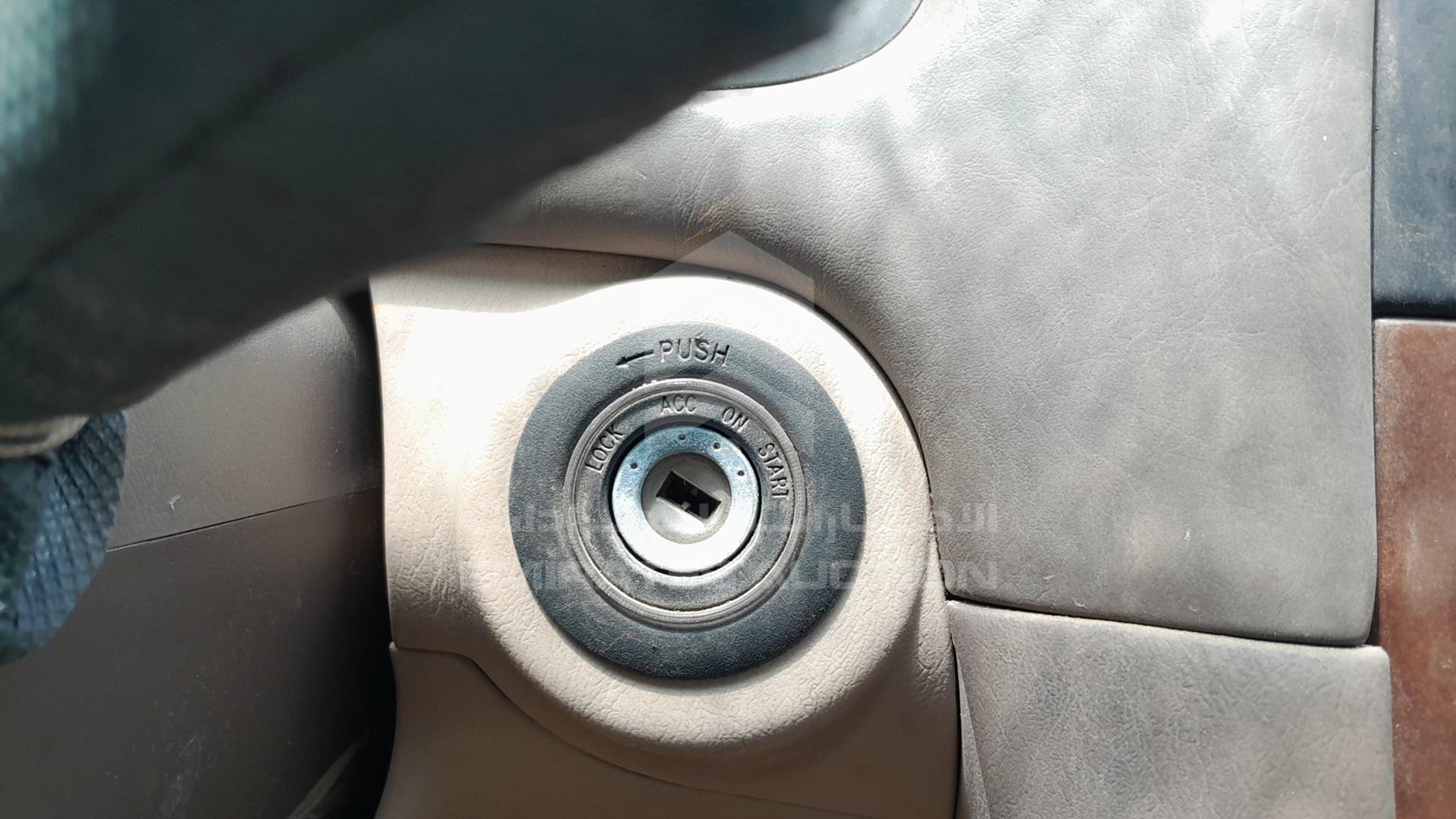 2001 LEXUS ES 300 VIN: JT8BF28G710307881