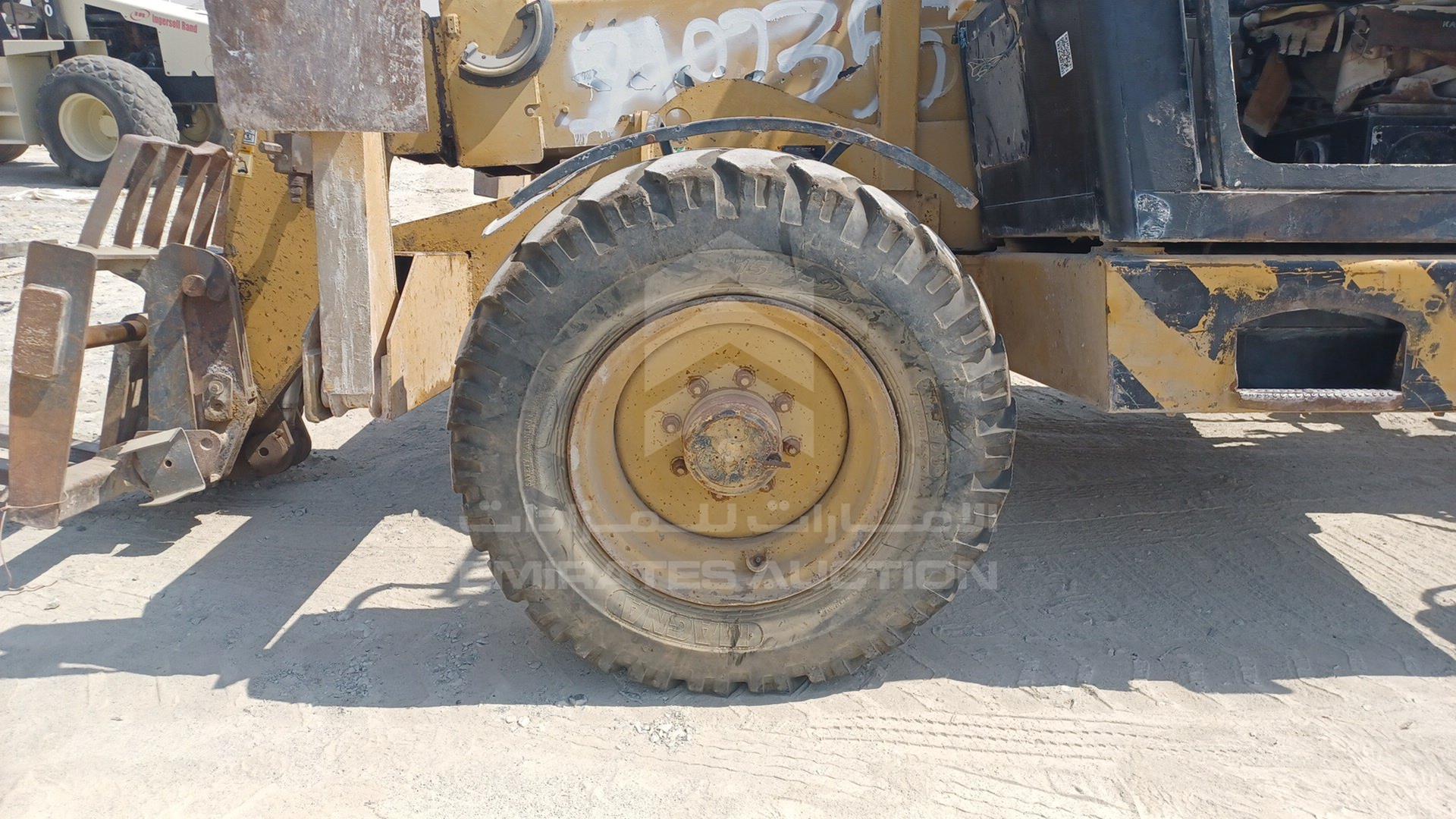 2002 CATERPILLAR --- VIN: CAT0TH63V5WM07591