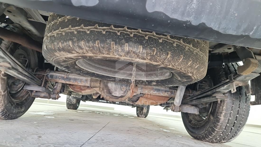 2014 Nissan Urvan — Spare Tyre — Photo 15