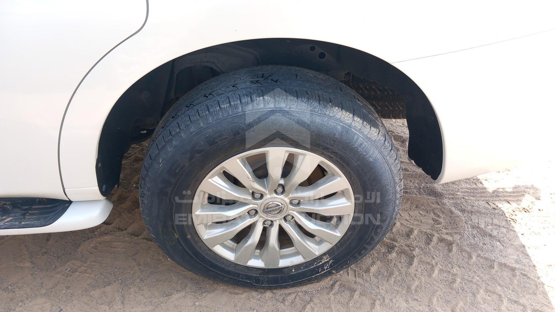 2015 NISSAN PATROL VIN: JN8AY2NY4F9120898