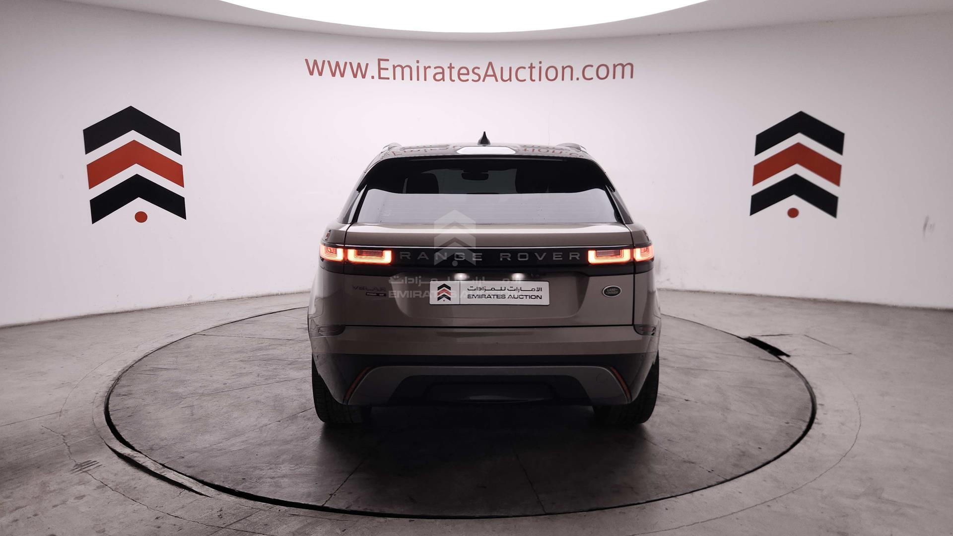 2019 RANGE ROVER VELAR VIN: SALYA2BX7KA223325