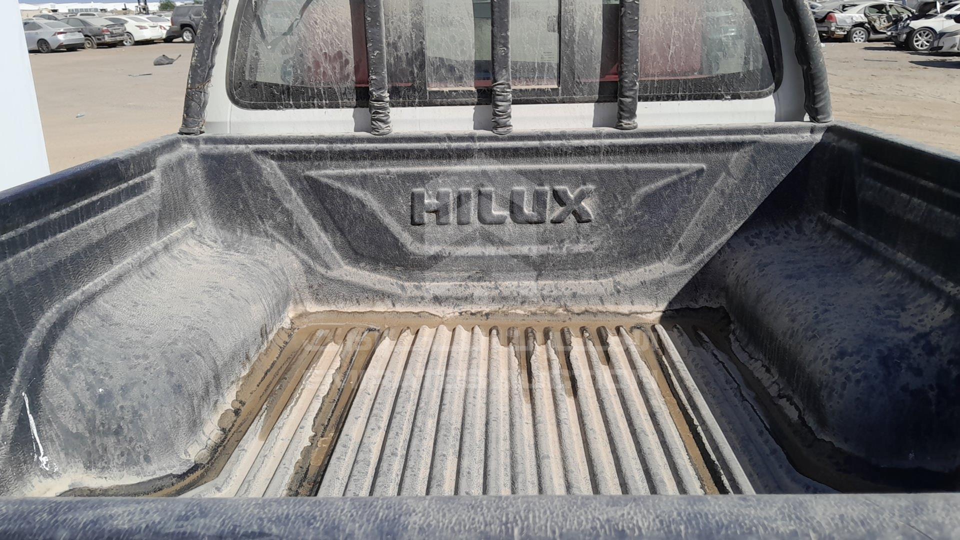 2020 TOYOTA HILUX VIN: MR0HX8CD4L1400235