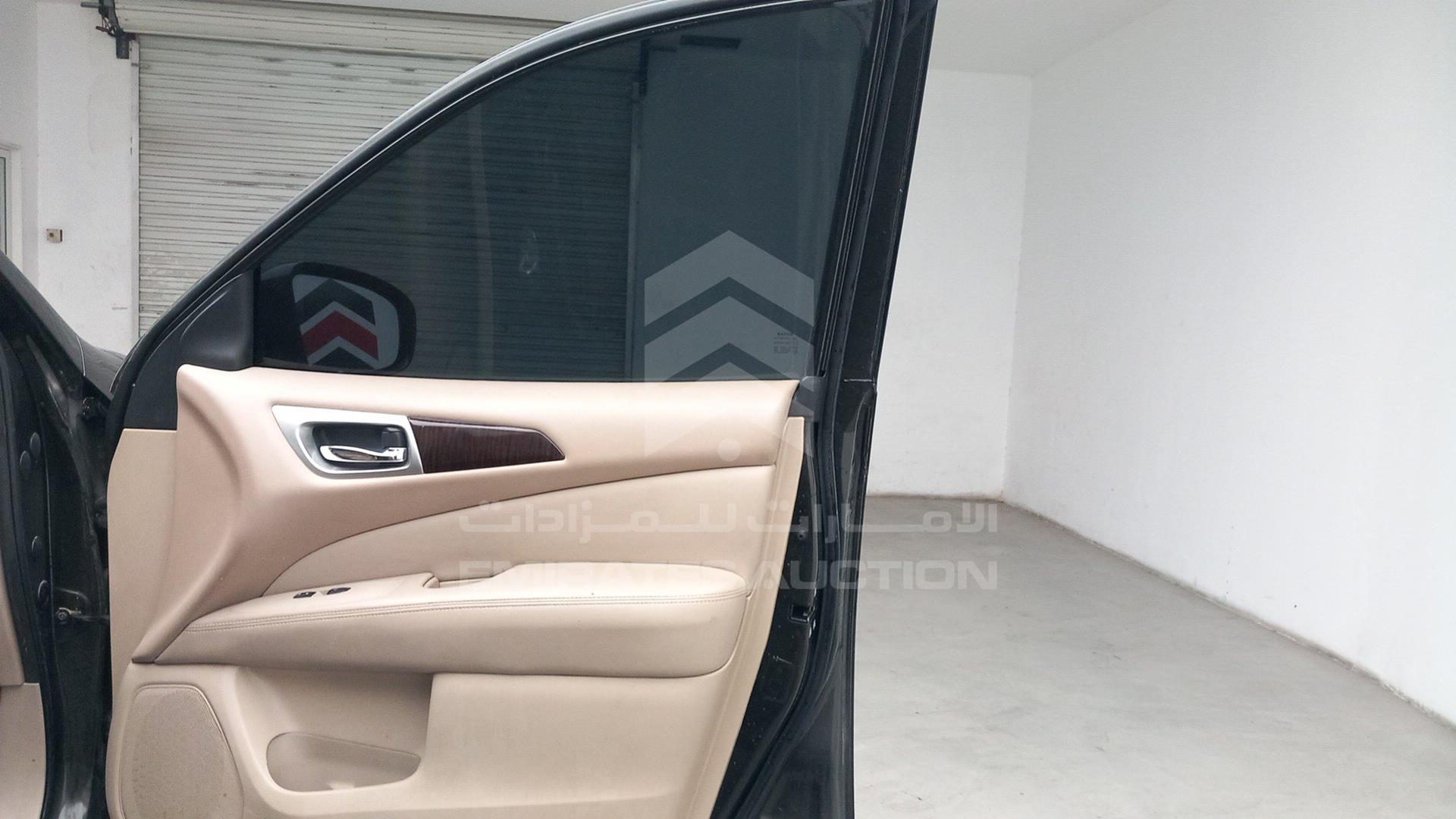 2015 NISSAN PATHFINDER VIN: 5N1AR2M56FC639563