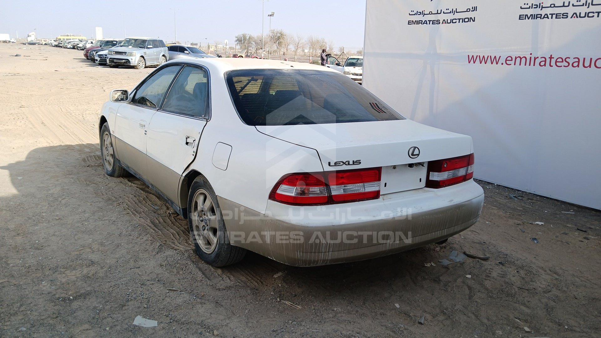 2000 LEXUS ES 300 VIN: JT8BF28GXY0264972