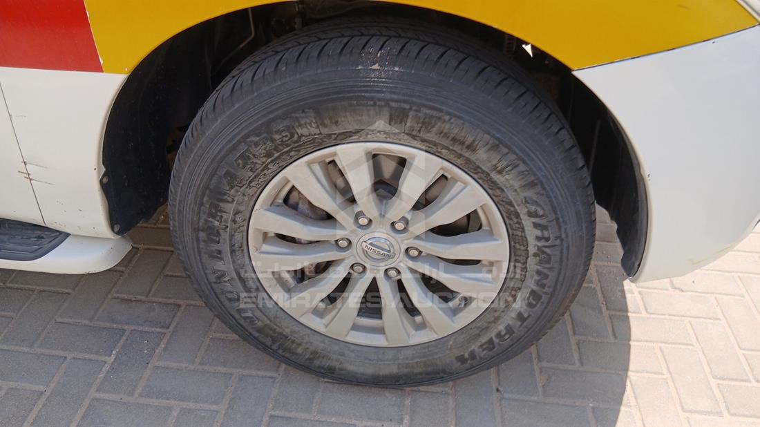 نيسان باترول 2019 — الإطار الأمامي الأيمن — صورة 31