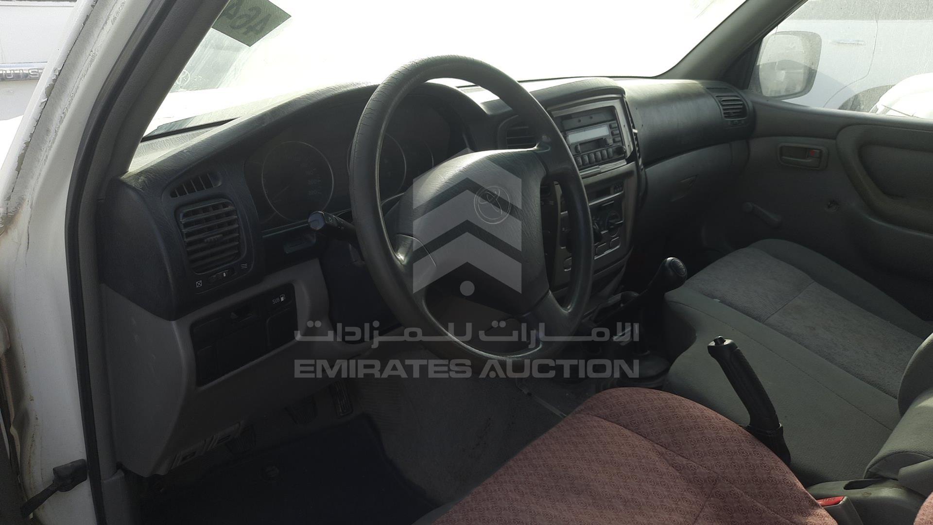 2003 TOYOTA LAND CRUISER VIN: JTGHJ01J233003981
