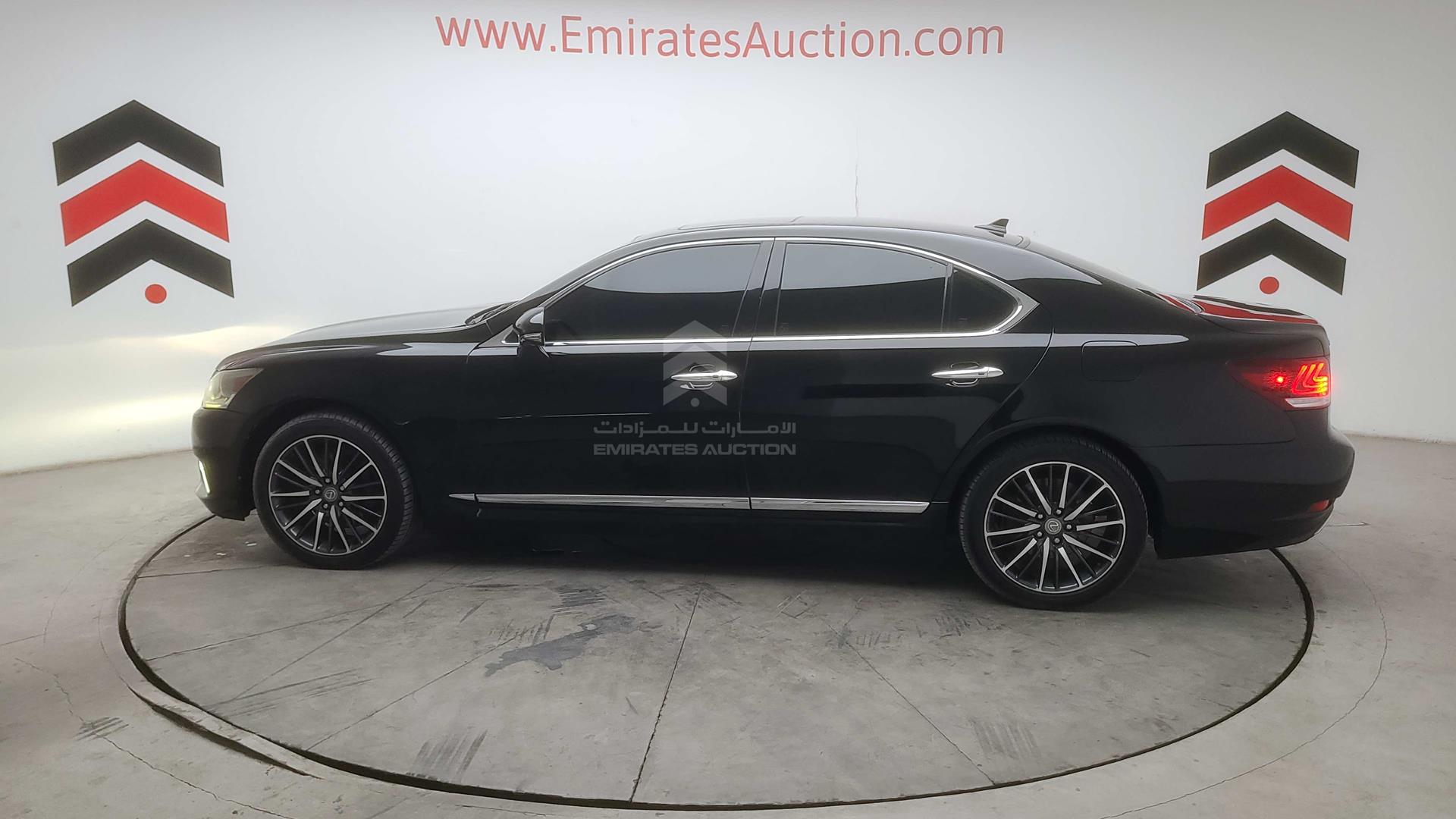 2013 LEXUS LS 460 L VIN: JTHCL5EF9D5019233