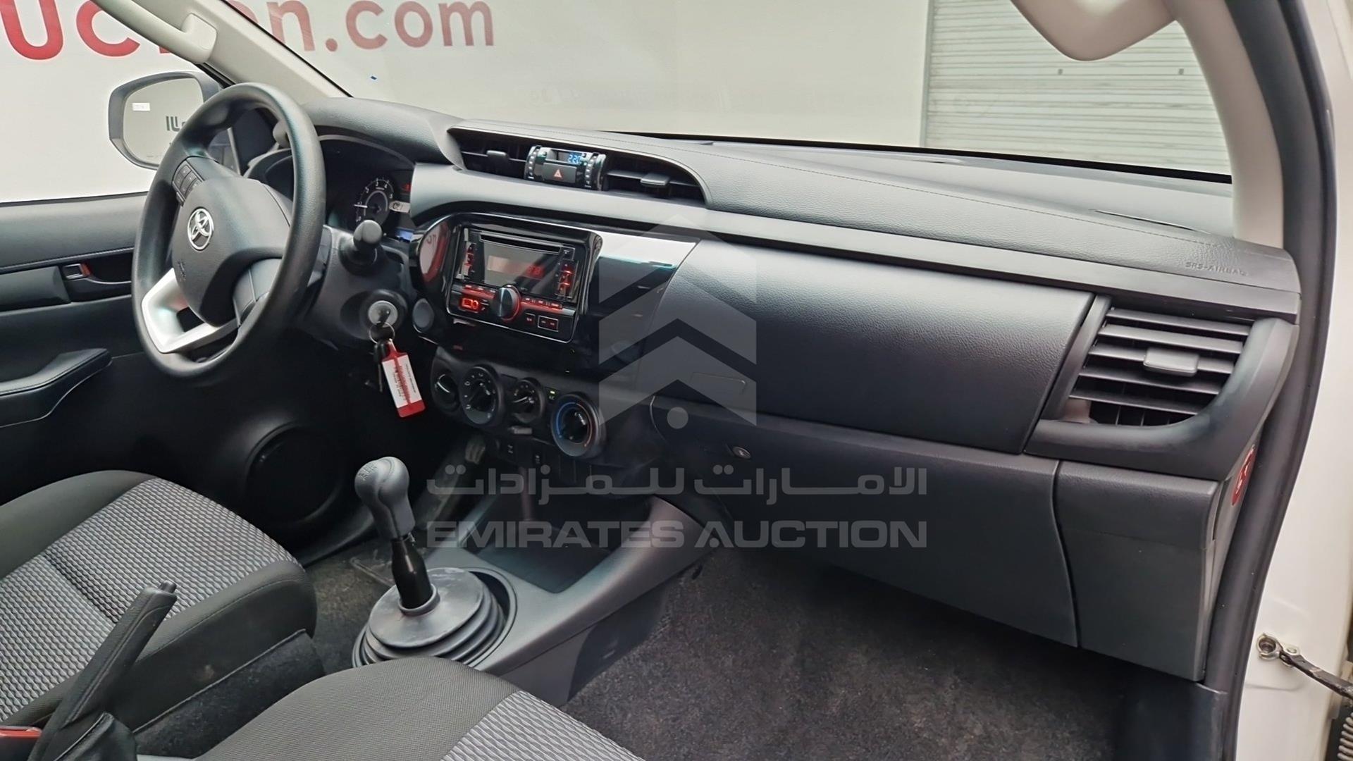 2018 TOYOTA HILUX VIN: MR0DB8CD8J0174166