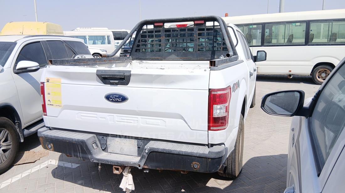 فورد اف 150 2020 — الزاوية الخلفية اليمنى — صورة 9