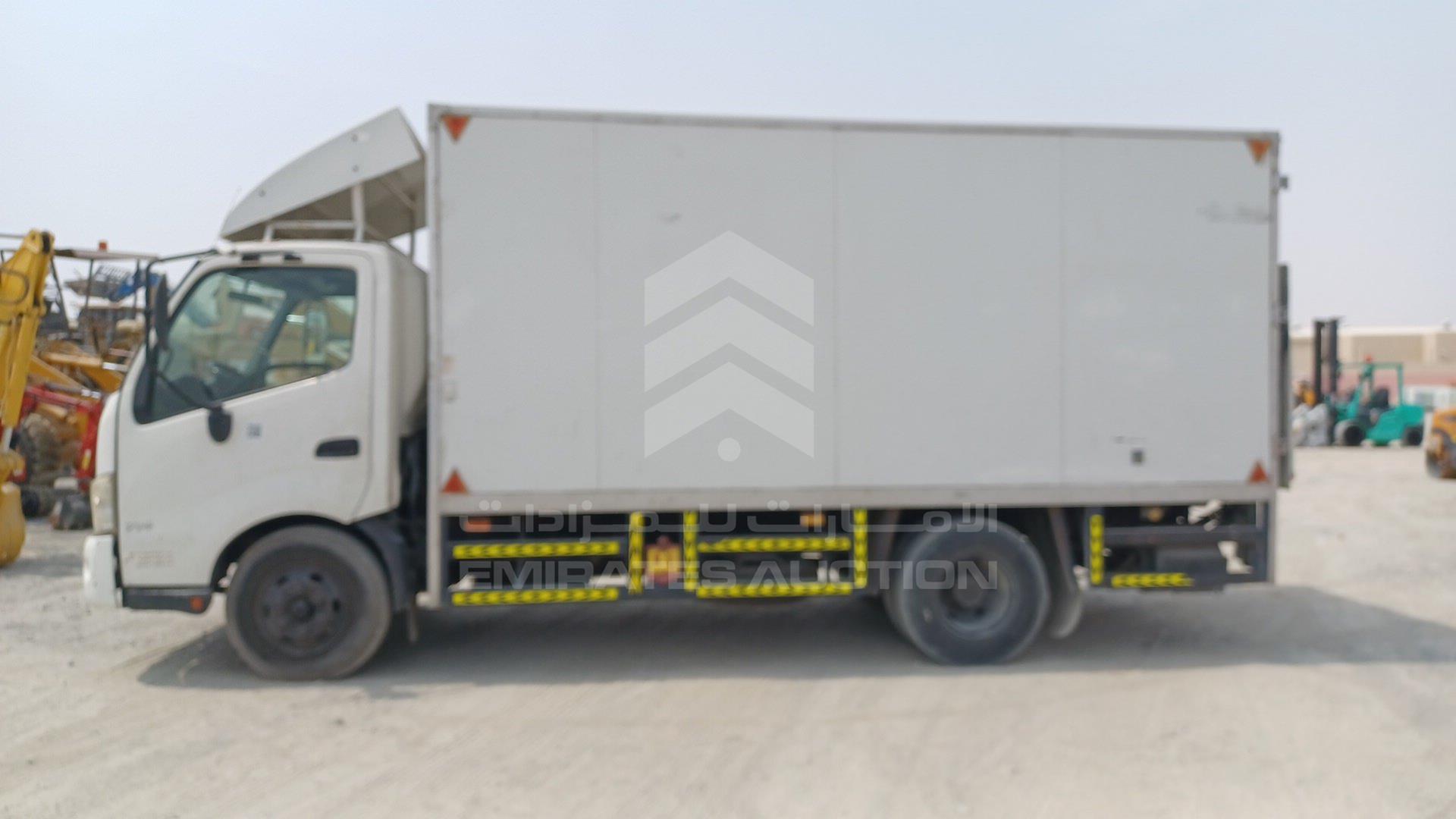 2015 HINO 300 VIN: JHHUCK1H3FK012131
