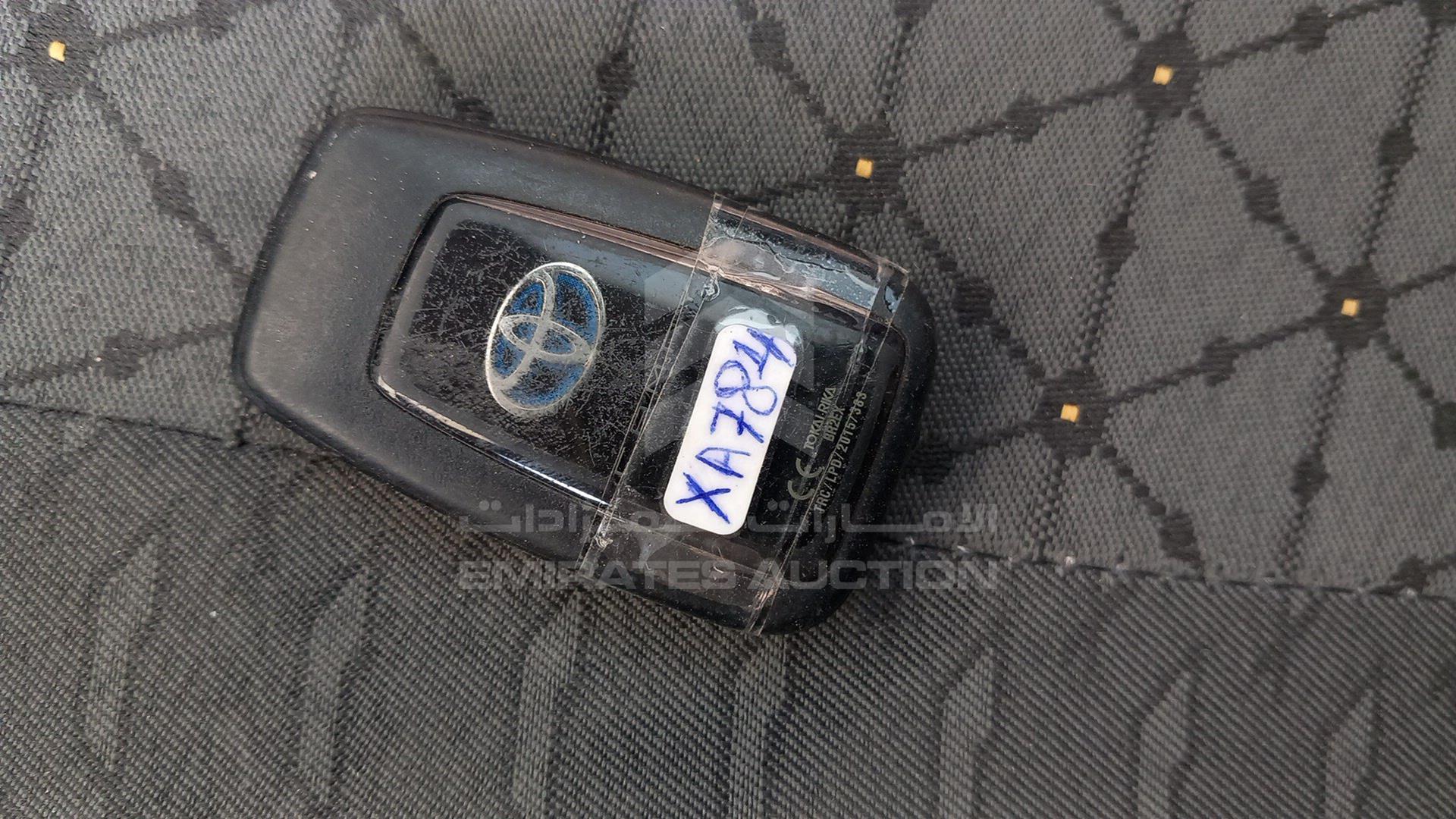 2018 TOYOTA CAMRY VIN: JTNB29HK0J3008057