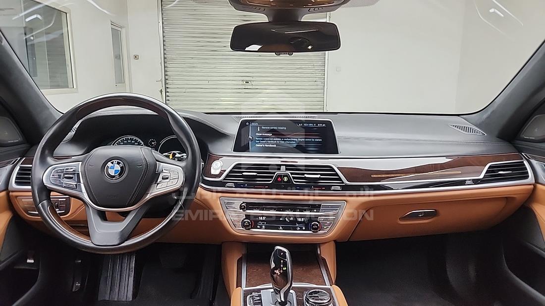 2016 BMW 740 LI — Full Dashboard View — Photo 18