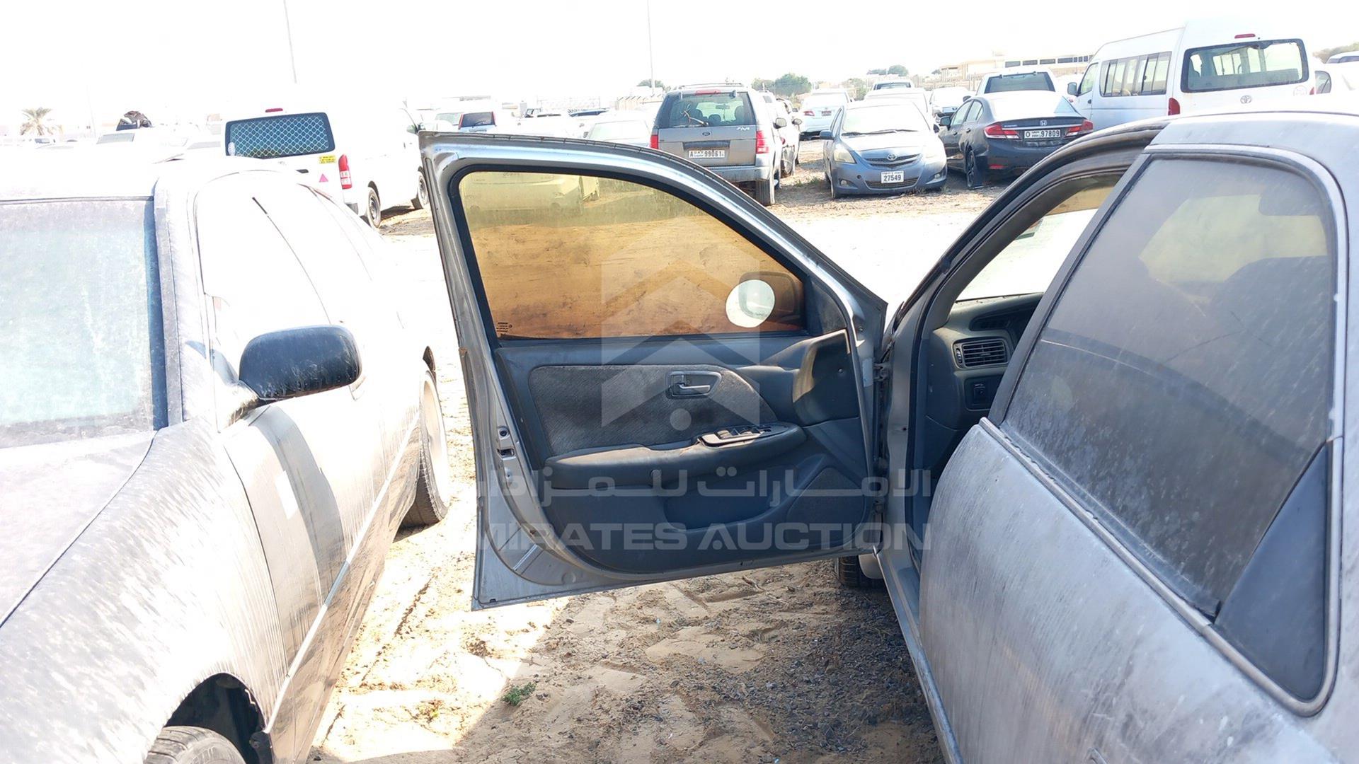 2002 TOYOTA CAMRY VIN: 6T1BG22K62X456938