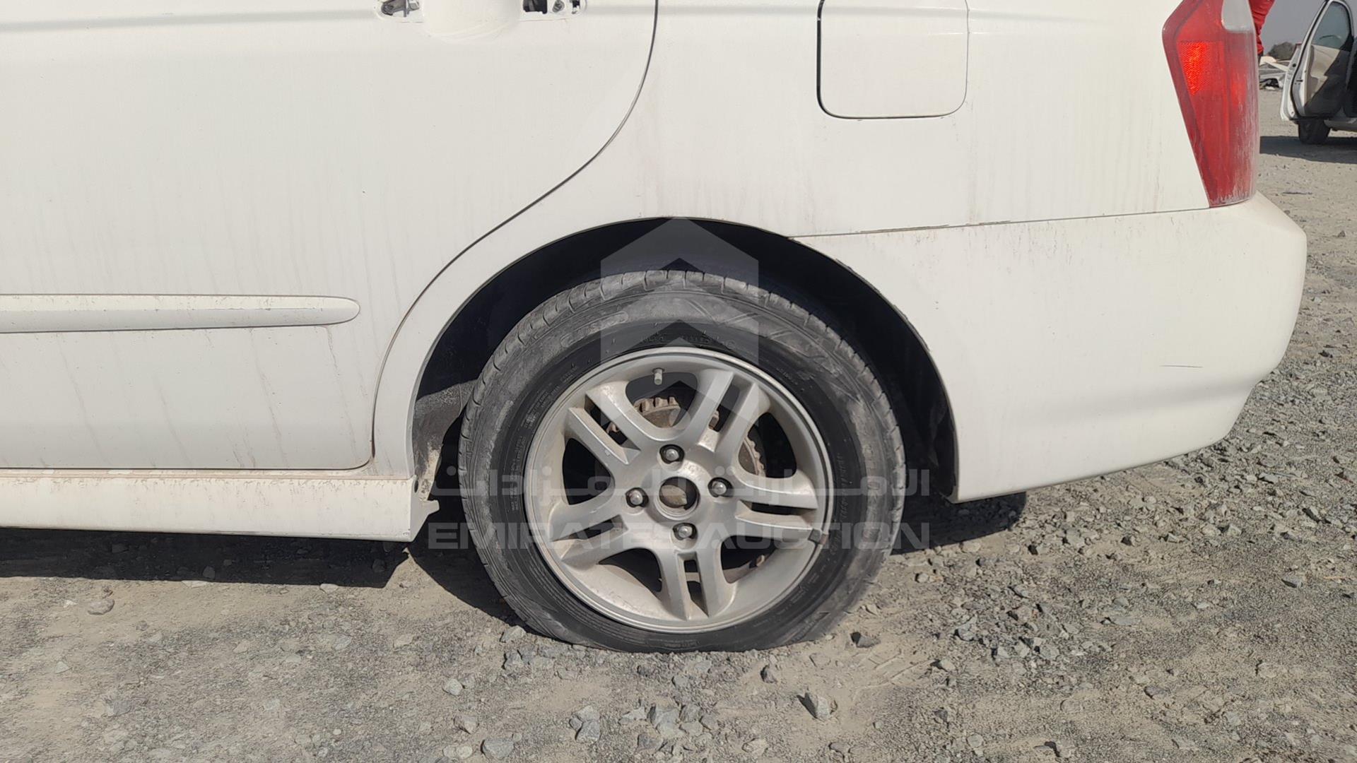 2006 KIA CERATO VIN: KNAFE222565244774